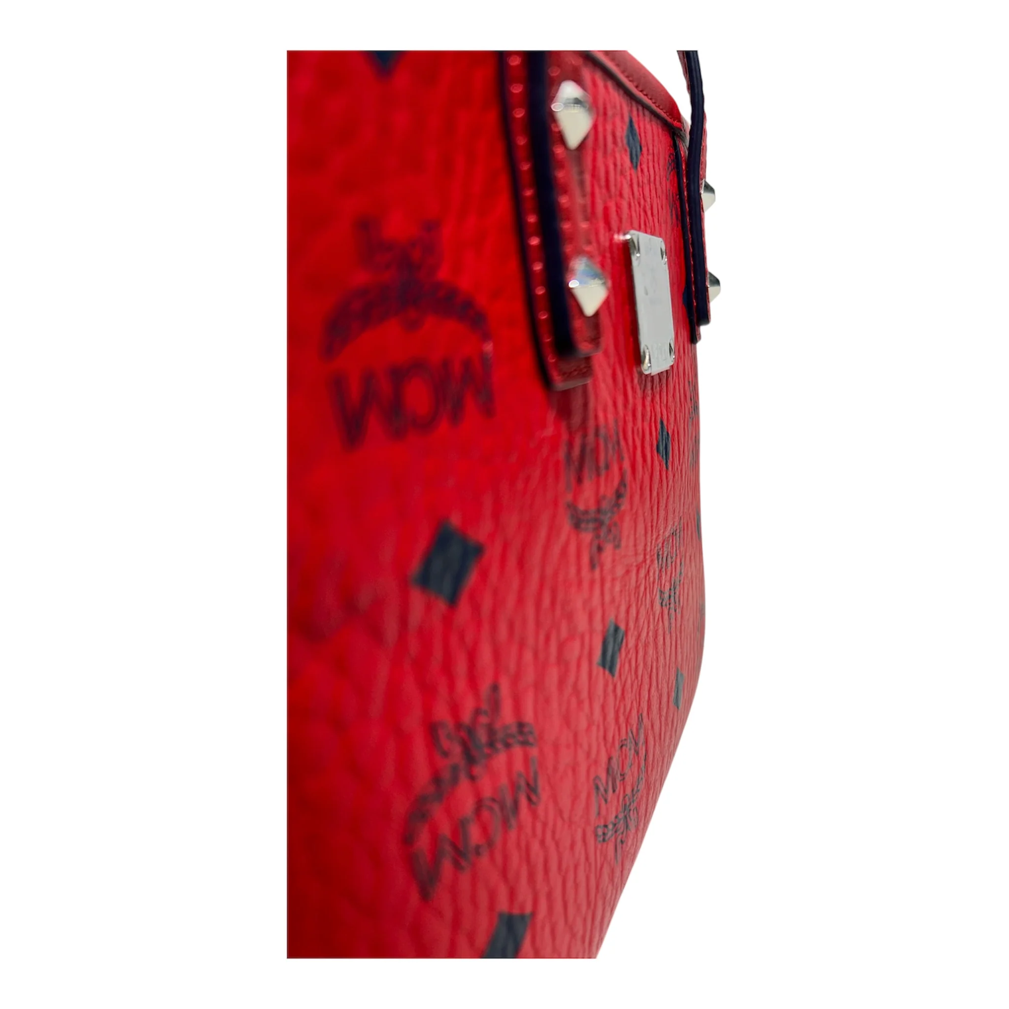 1054-mcm-bag-leather-red-bucket-bag-6.webp MCM/Bag/Leather/RED/BUCKET BAG