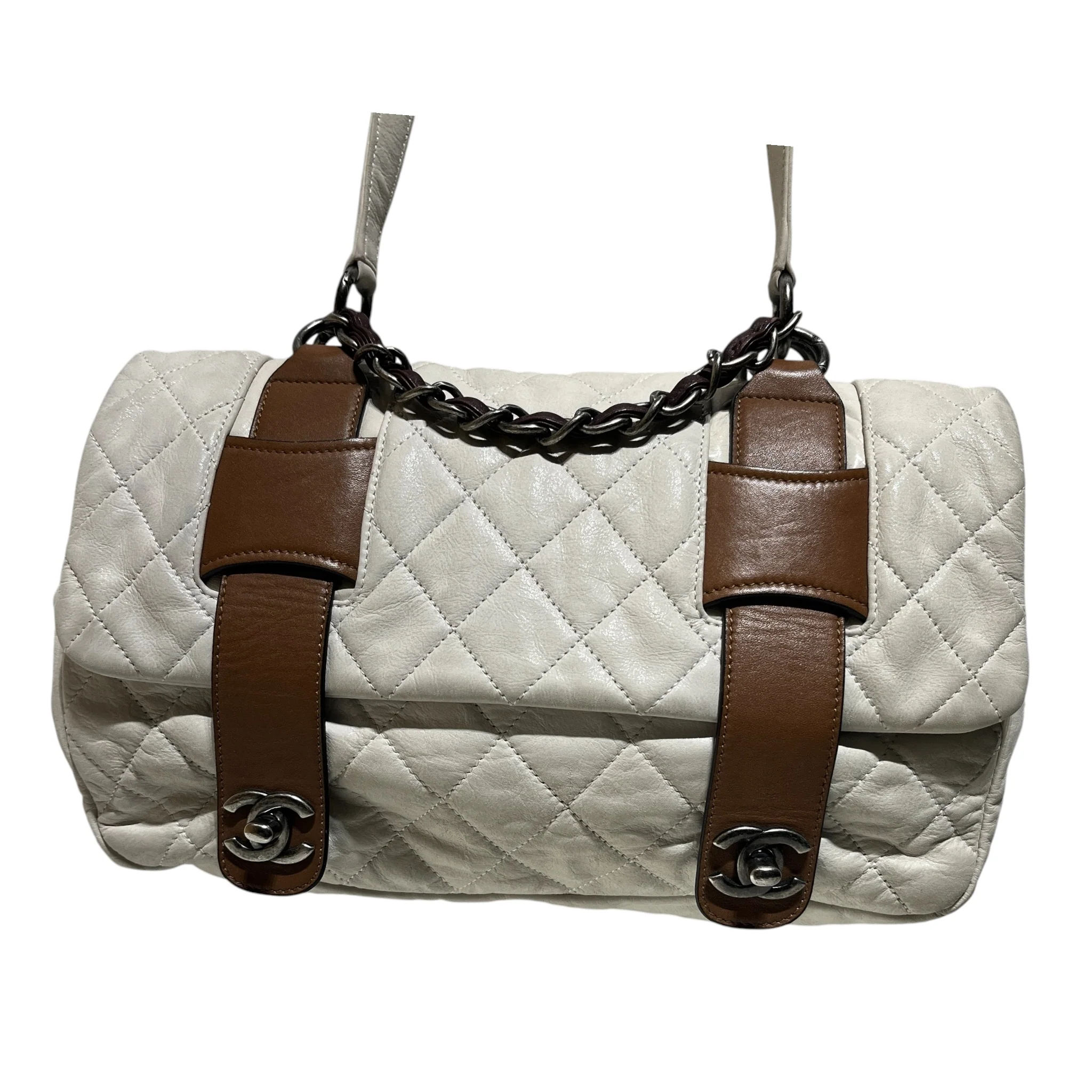 CHANEL/Cross Body Bag/Leather/CRM/QUILTED DOUBLE TWIST LOCK