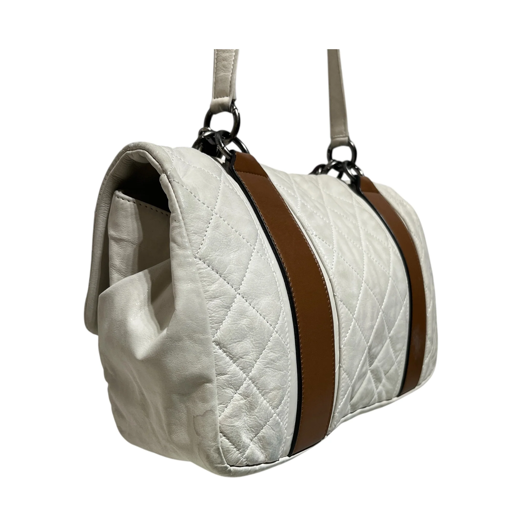 CHANEL/Cross Body Bag/Leather/CRM/QUILTED DOUBLE TWIST LOCK