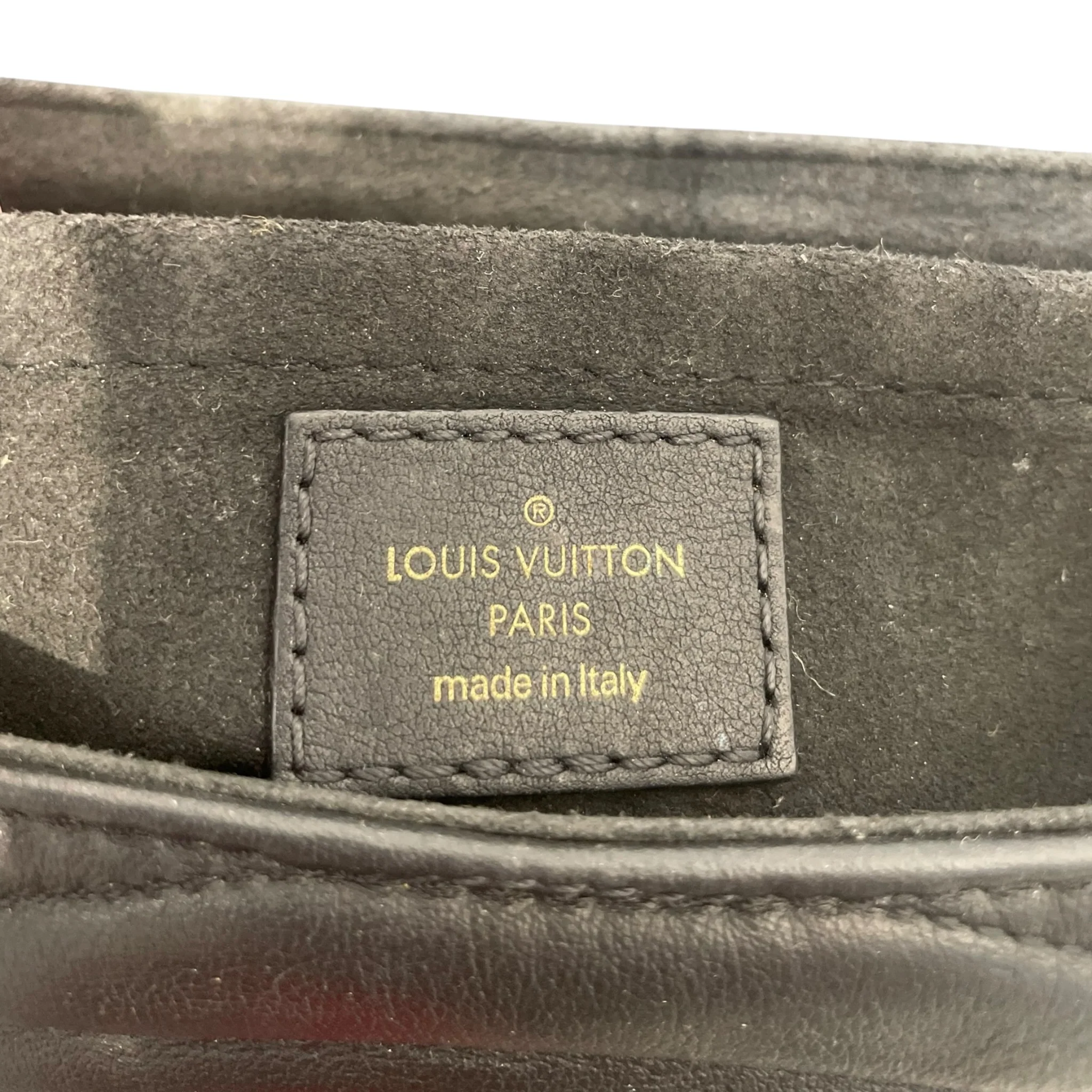 LOUIS VUITTON/Cross Body Bag/Leather/BLK/new wave bag