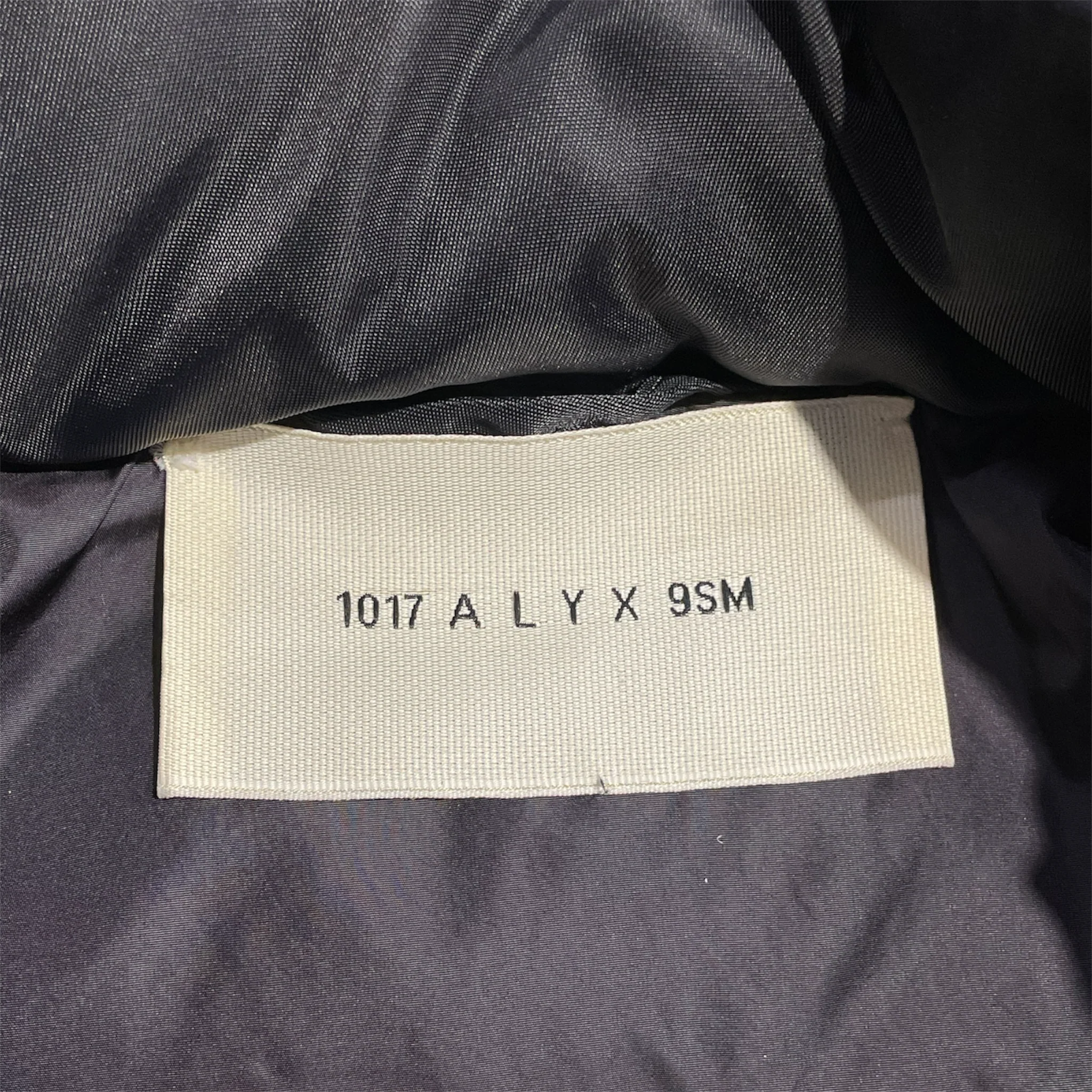 1017 ALYX 9SM(ALYX)/Coat/L/Nylon/BLK/PUFFER COAT