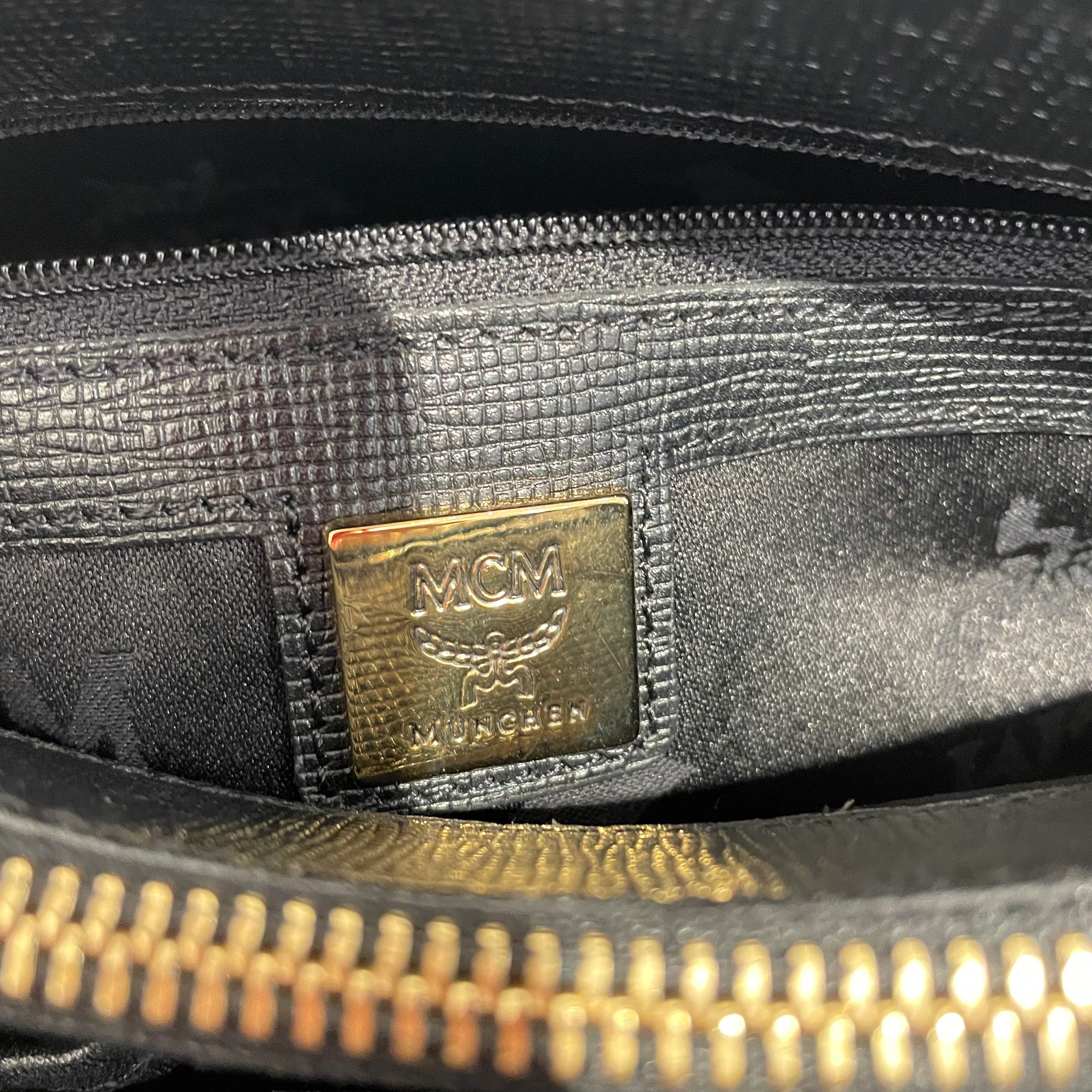 MCM/Tote Bag/Leather/BLK/Blavk tote w/ gold hardware