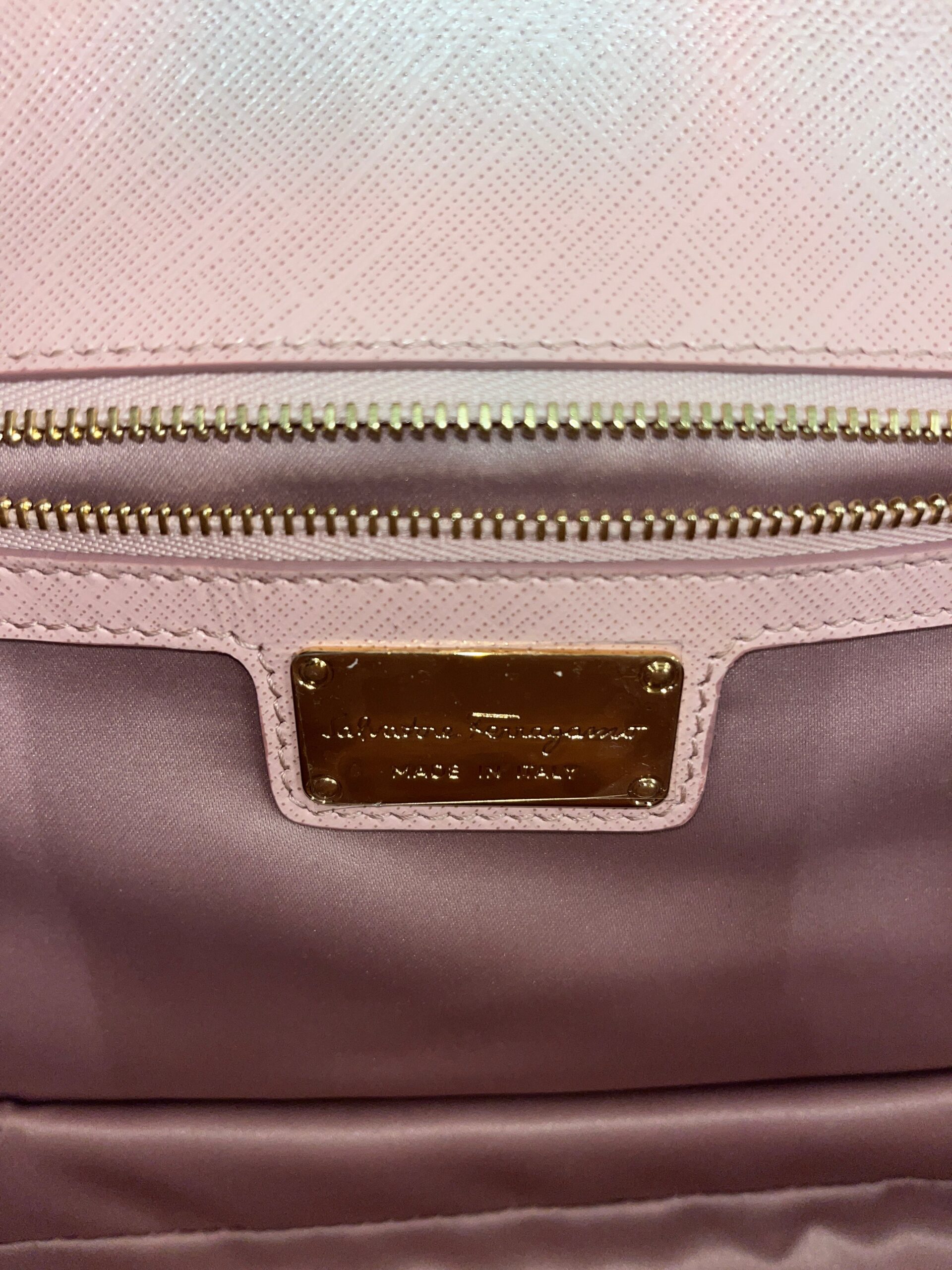 Salvatore Ferragamo/Cross Body Bag/Leather/PNK/Vara Saffiano Leather
