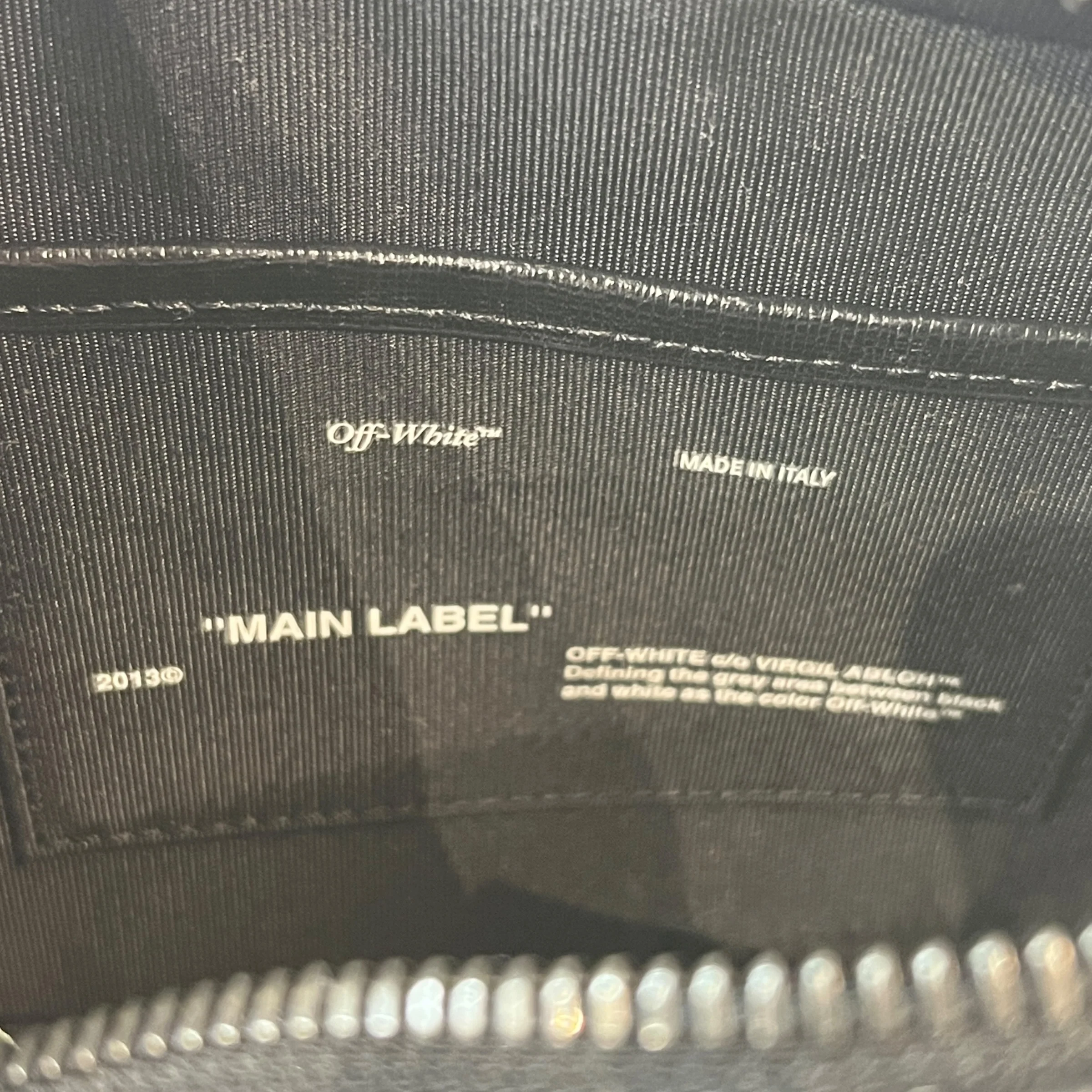 OFF-WHITE/Cross Body Bag/Stripe/Leather/BLK/SAFFIANO MINI DIAG