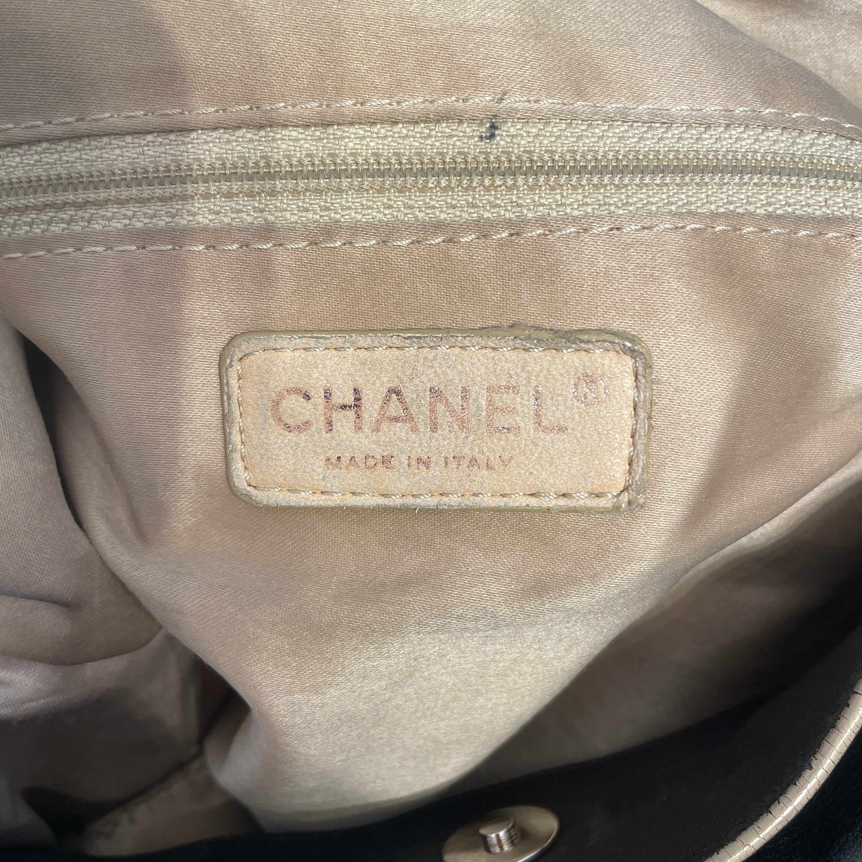 CHANEL/Tote Bag/Lambskin/BLK/EDGY LARGE ZIP-UP TOTE