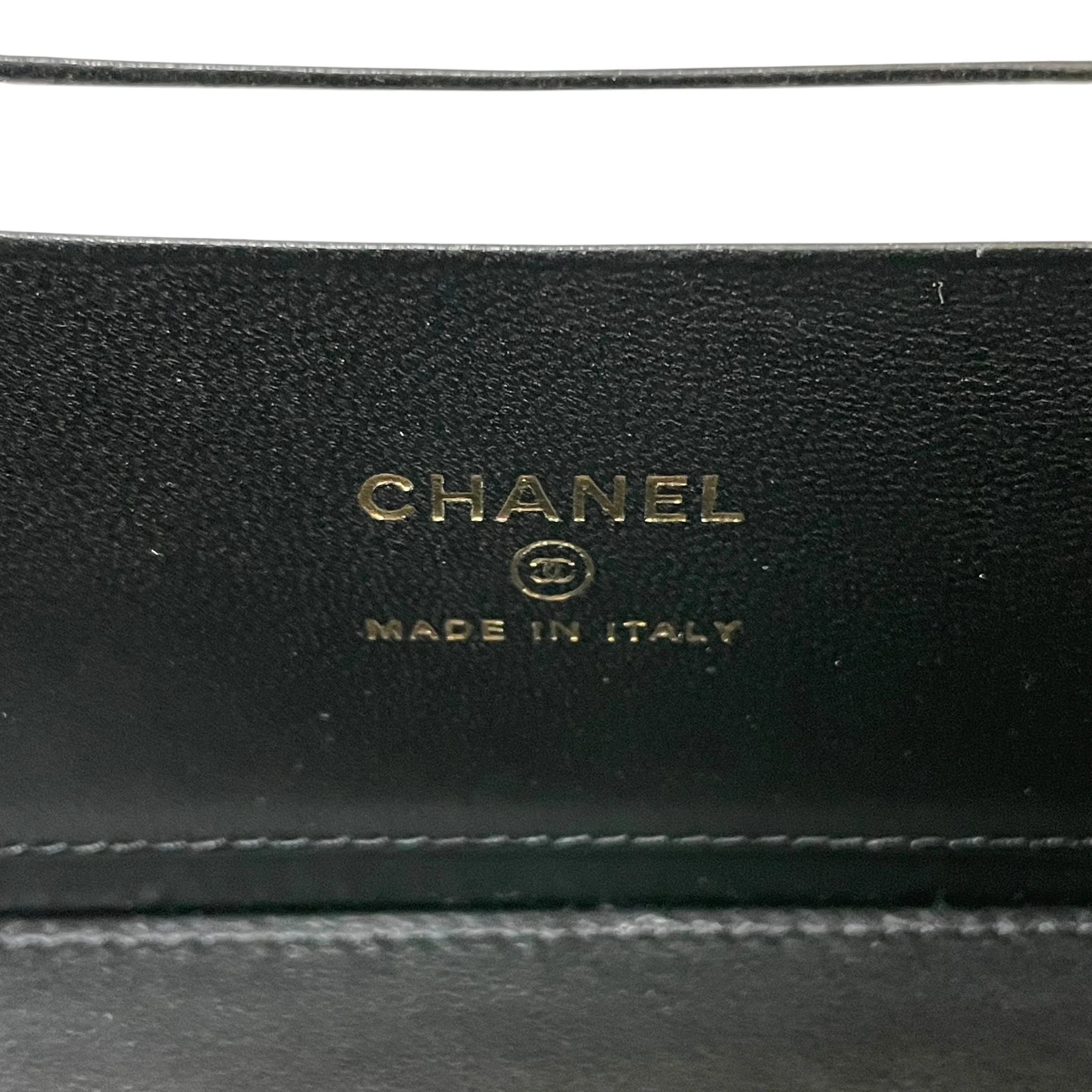 CHANEL/Pouch/Leather/BLK/quilted vanity case crosschain