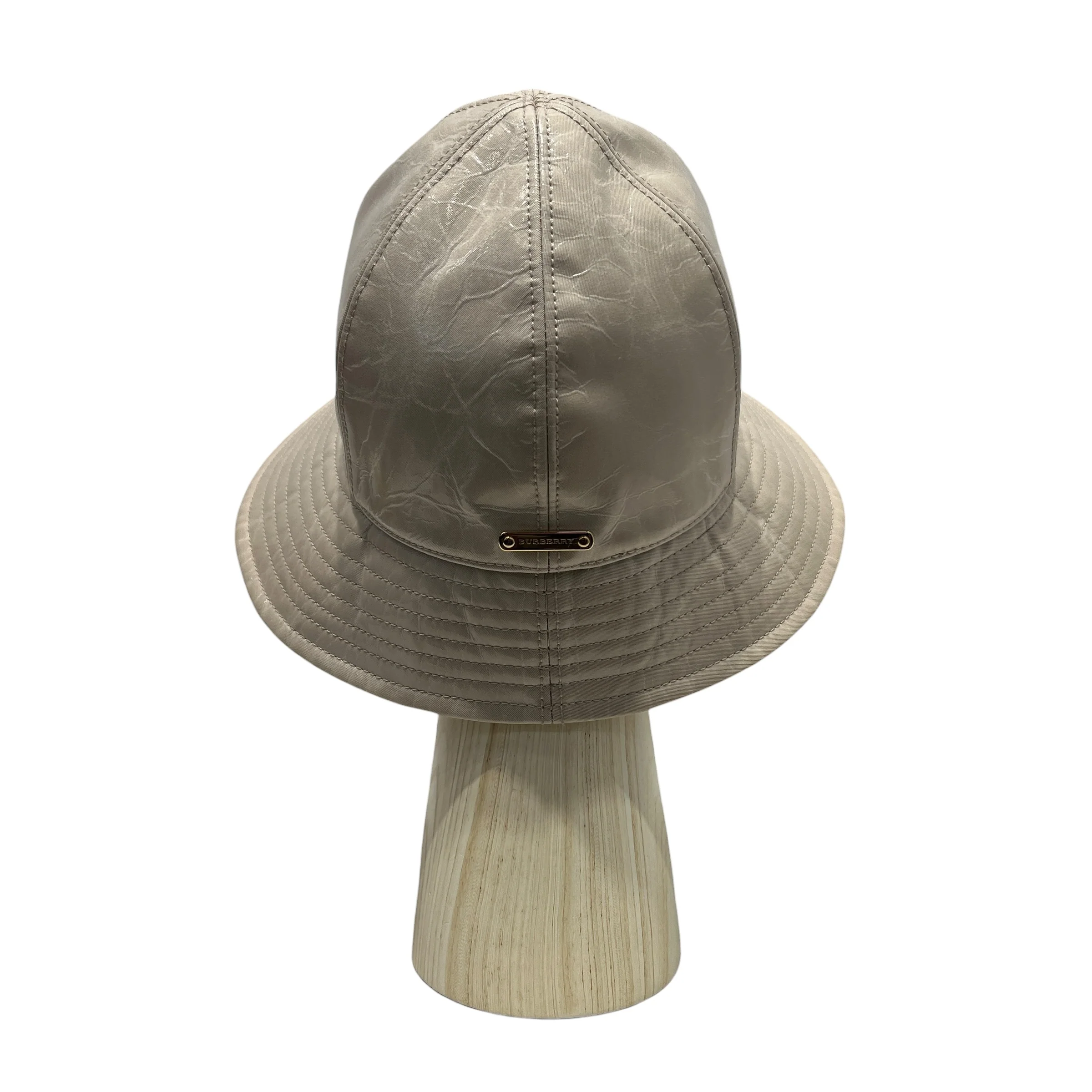BURBERRY LONDON/Bucket Hat/S/Leather/CRM/PATENT LEATHER  GOLD EMBLEM