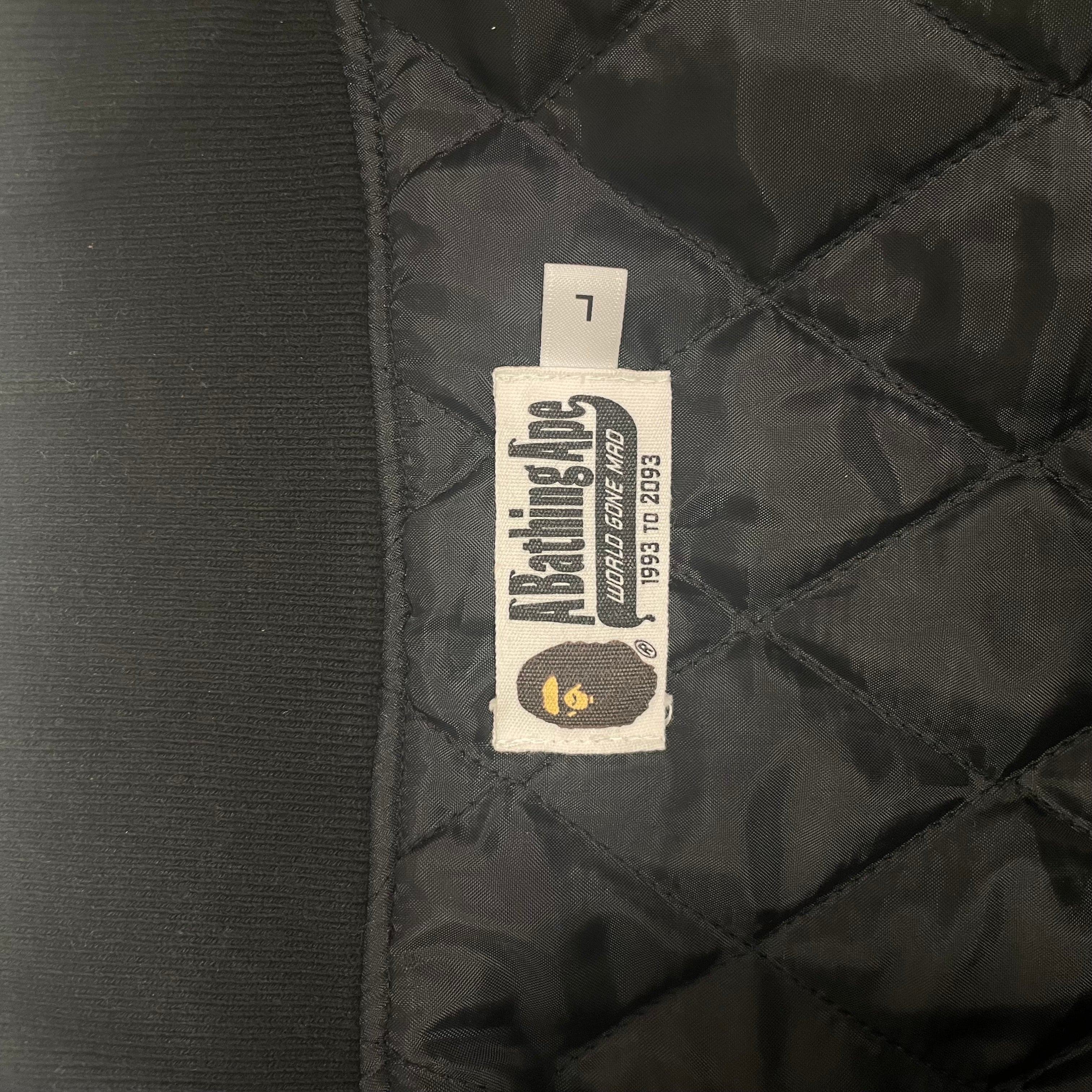 175-a-bathing-ape-jacket-l-cotton-blk-bape-jkt-patches-flag-4.jpg A BATHING APE/Jacket/L/Cotton/BLK/BAPE JKT PATCHES FLAG