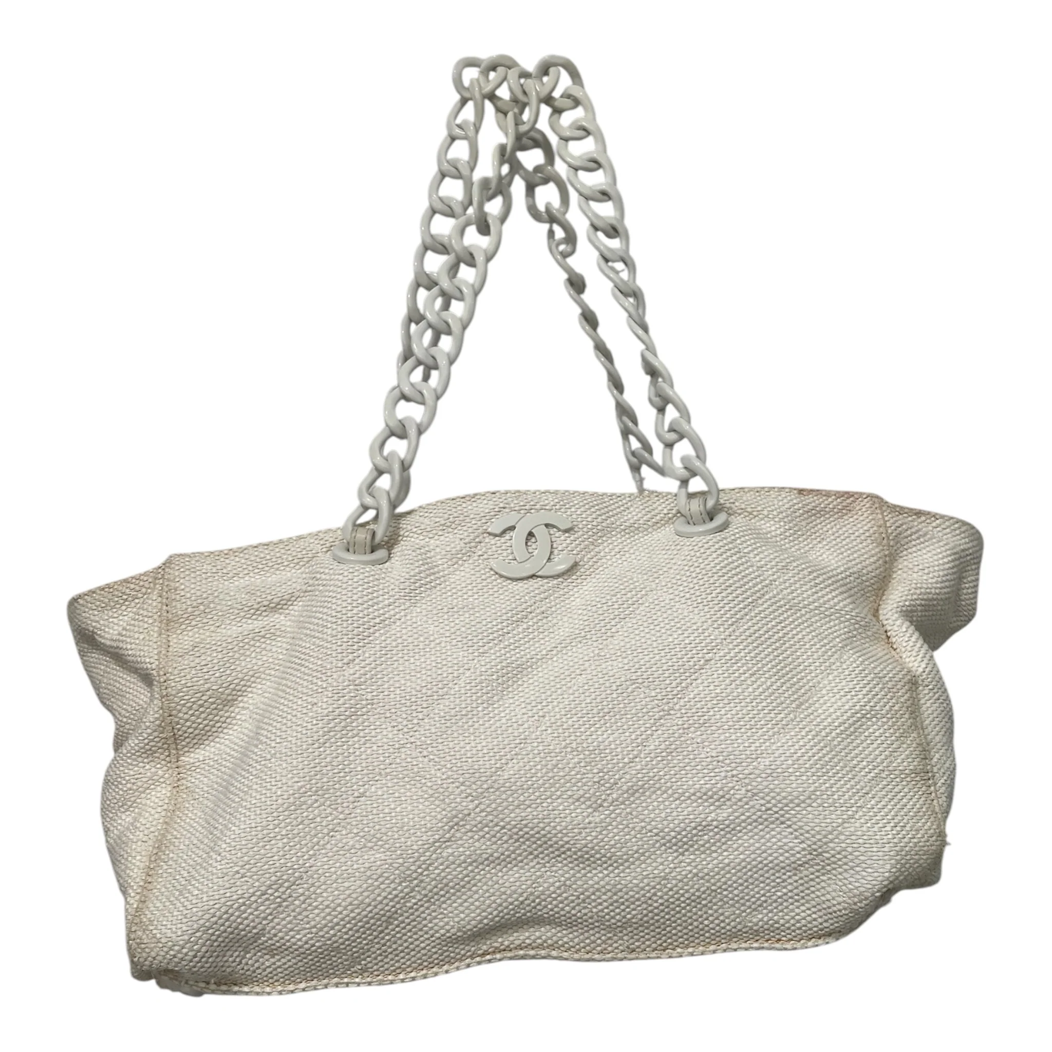 1879-chanel-bag-wht-matelasse-tote-bag-1.webp CHANEL/Bag/WHT/MATELASSE TOTE BAG
