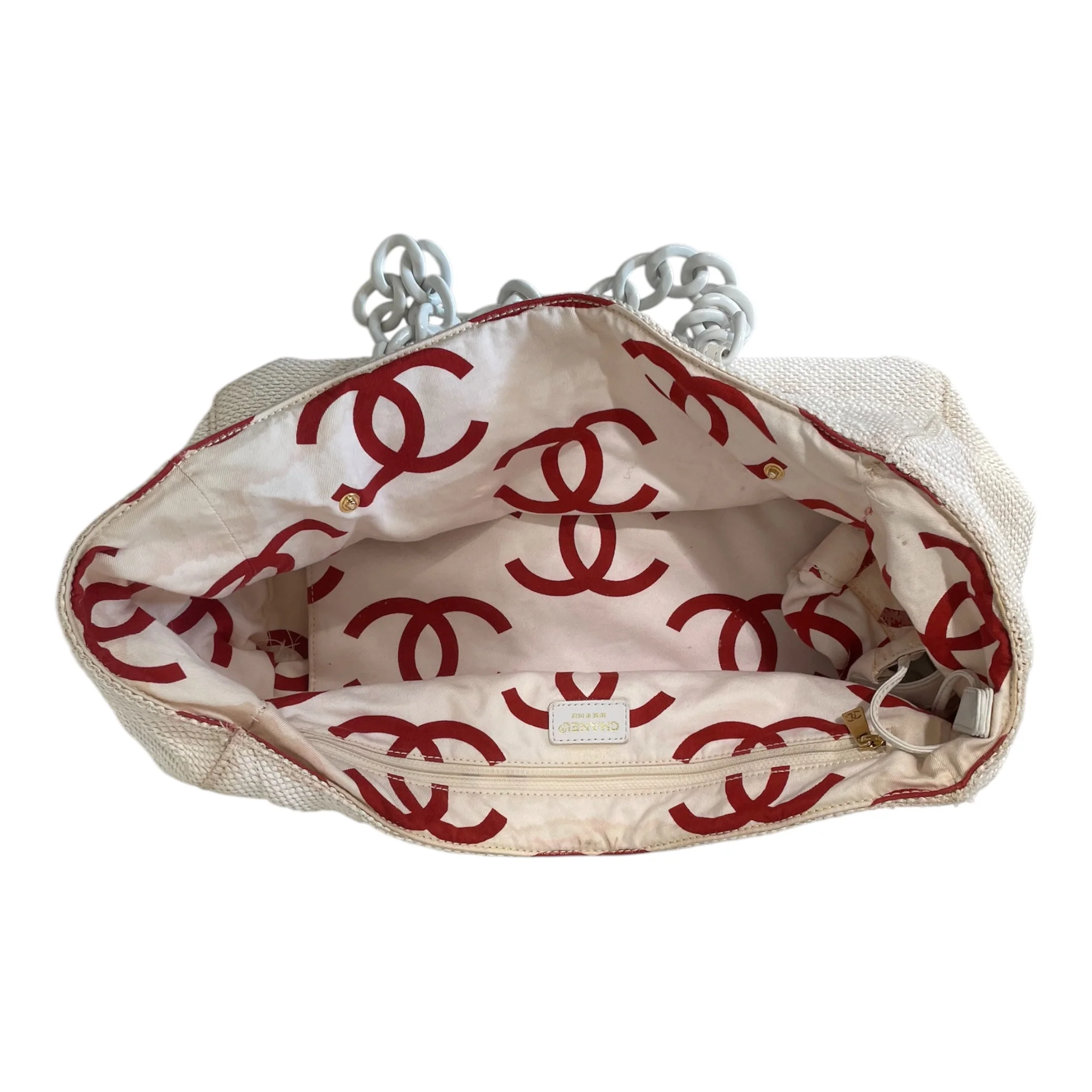 1879-chanel-bag-wht-matelasse-tote-bag-4.webp CHANEL/Bag/WHT/MATELASSE TOTE BAG