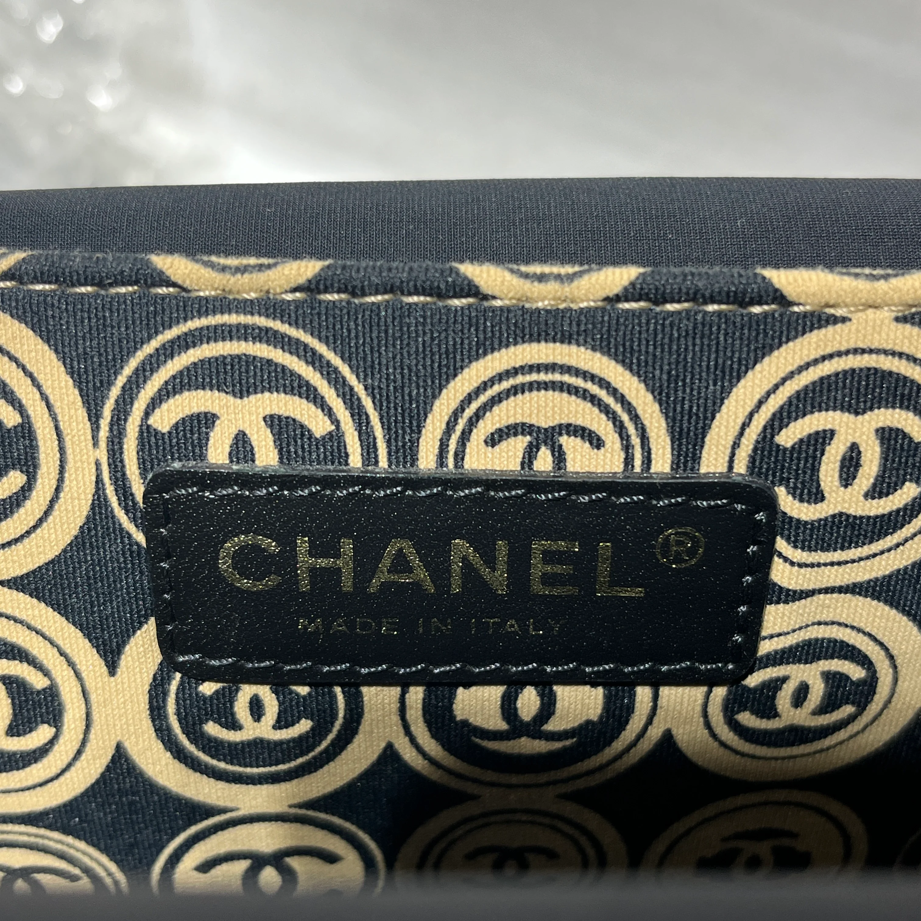 CHANEL/Hand Bag/All Over Print/BLK/Circle Logo Mark 2003 Framed