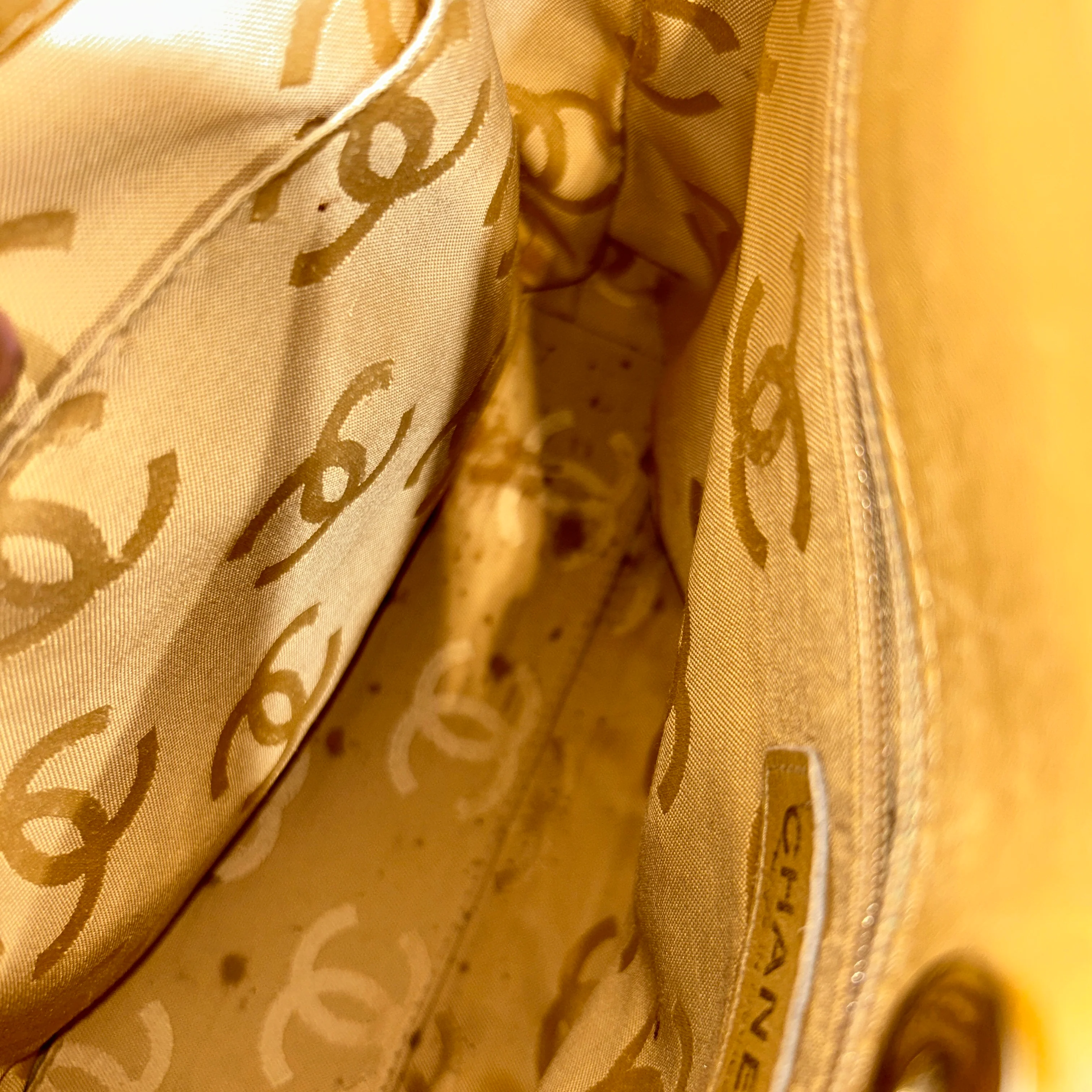 CHANEL/Tote Bag/Leather/CML/Quilted Wild Stitch Surpique