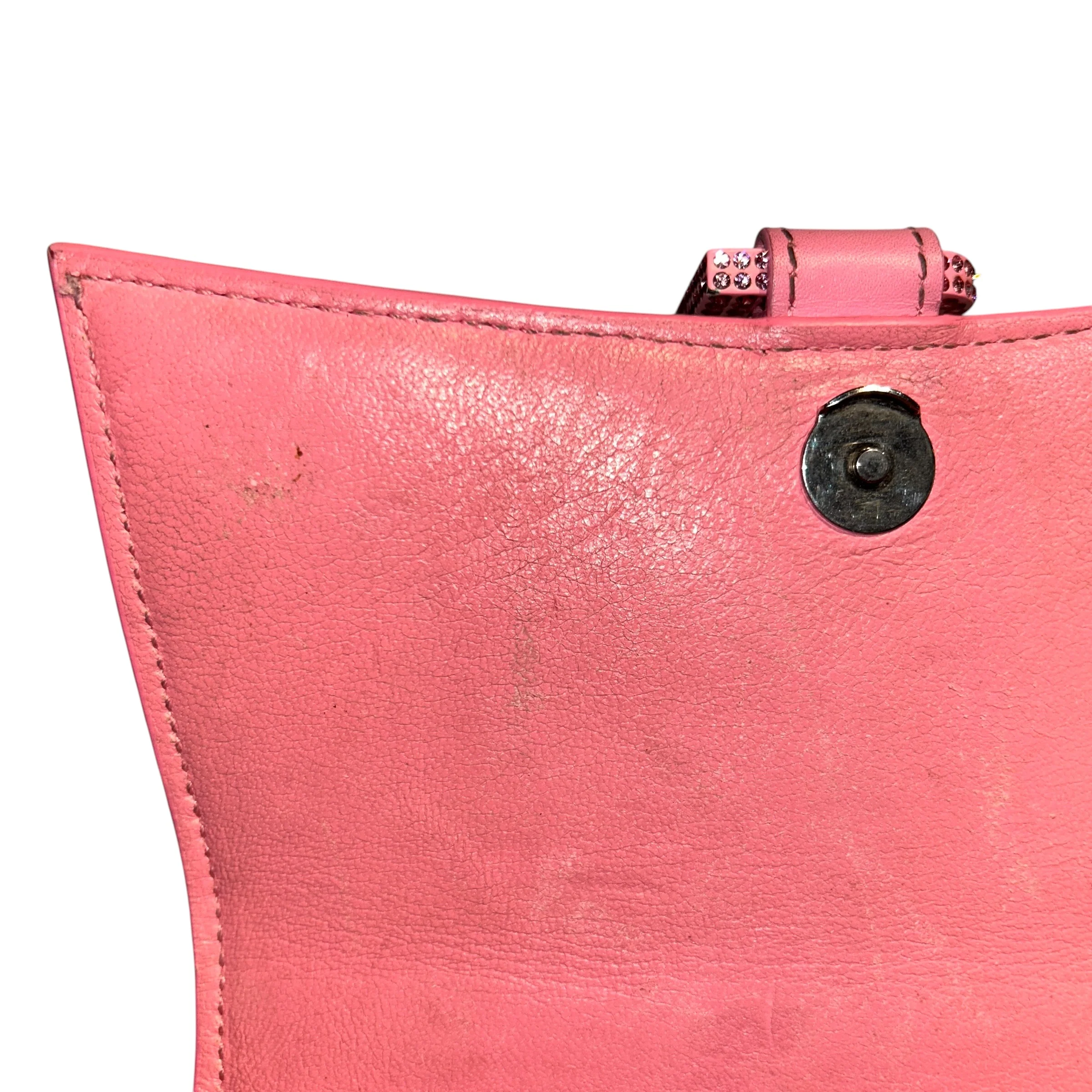 2209-balenciaga-hand-bag-leather-pnk-hourglass-rhinestone-8.webp BALENCIAGA/Hand Bag/Leather/PNK/HOURGLASS RHINESTONE