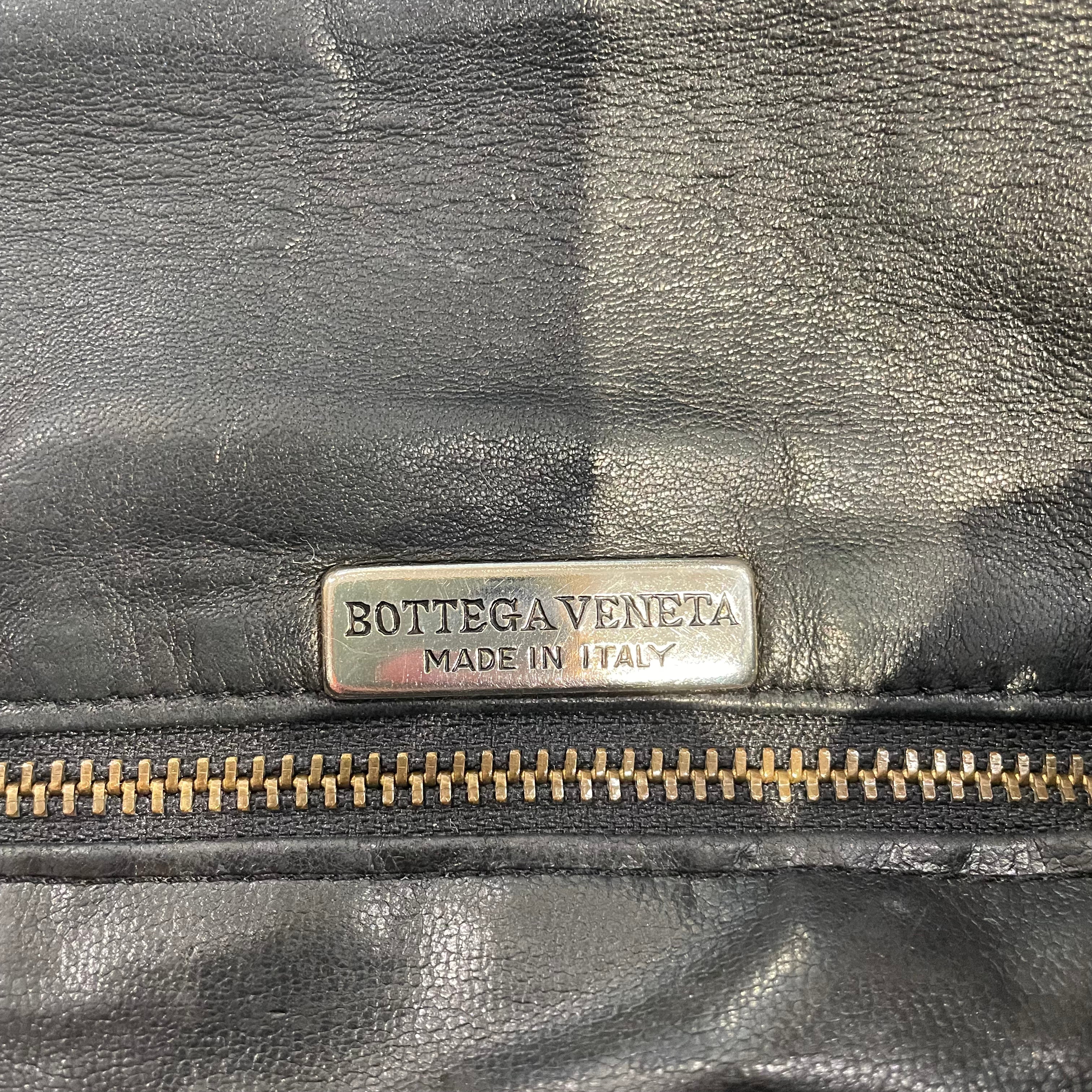 BOTTEGA VENETA/Cross Body Bag/Leather/BLK/INTRECCIATO CROSSBODY BAG