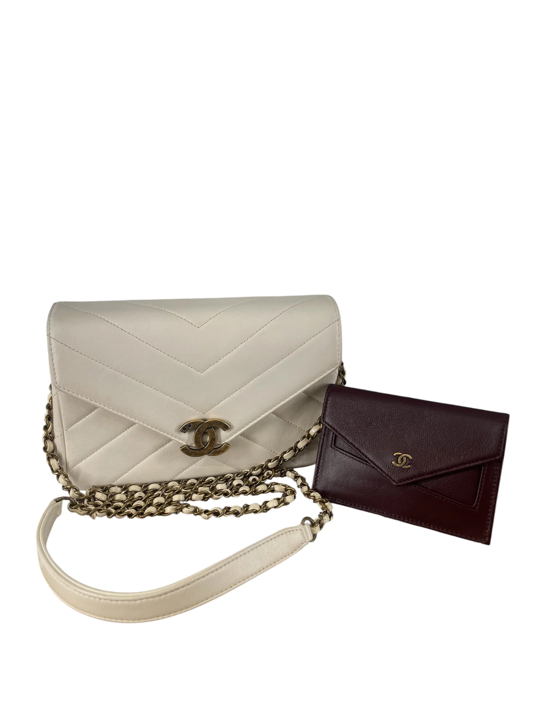 CHANEL/Bag/Leather/WHT/22056331 BRGDY INSIDE WALLET