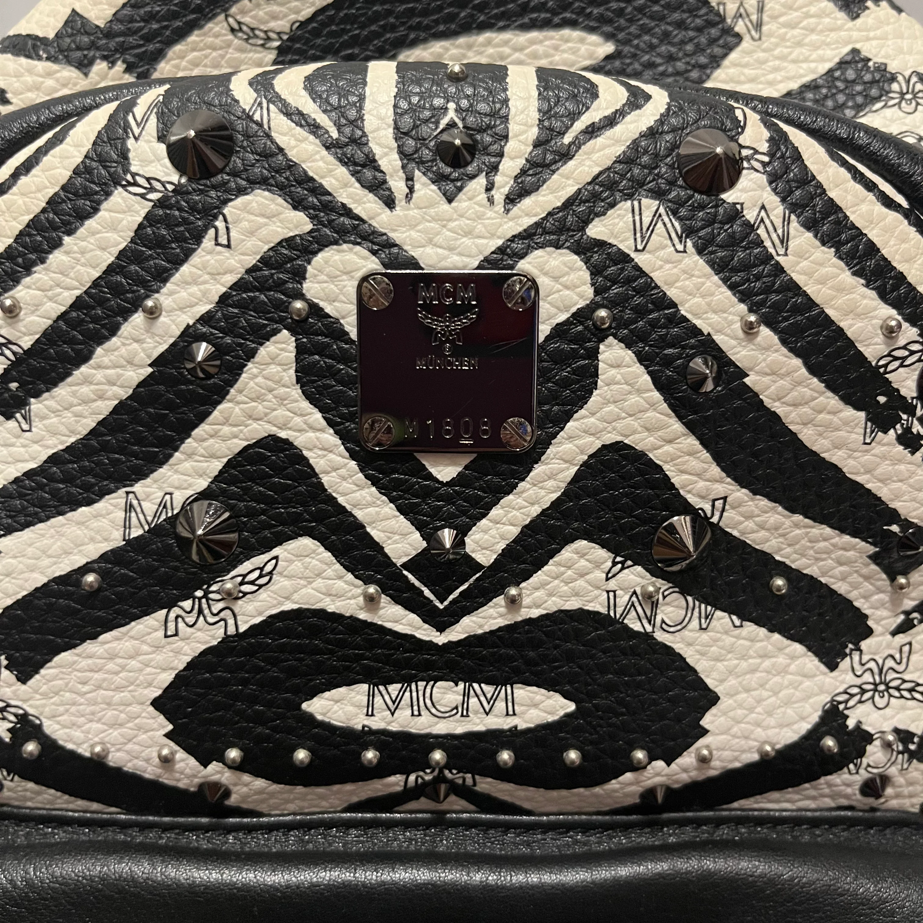 MCM/Backpack/Animal Pattern/Leather/WHT/zebra backpac
