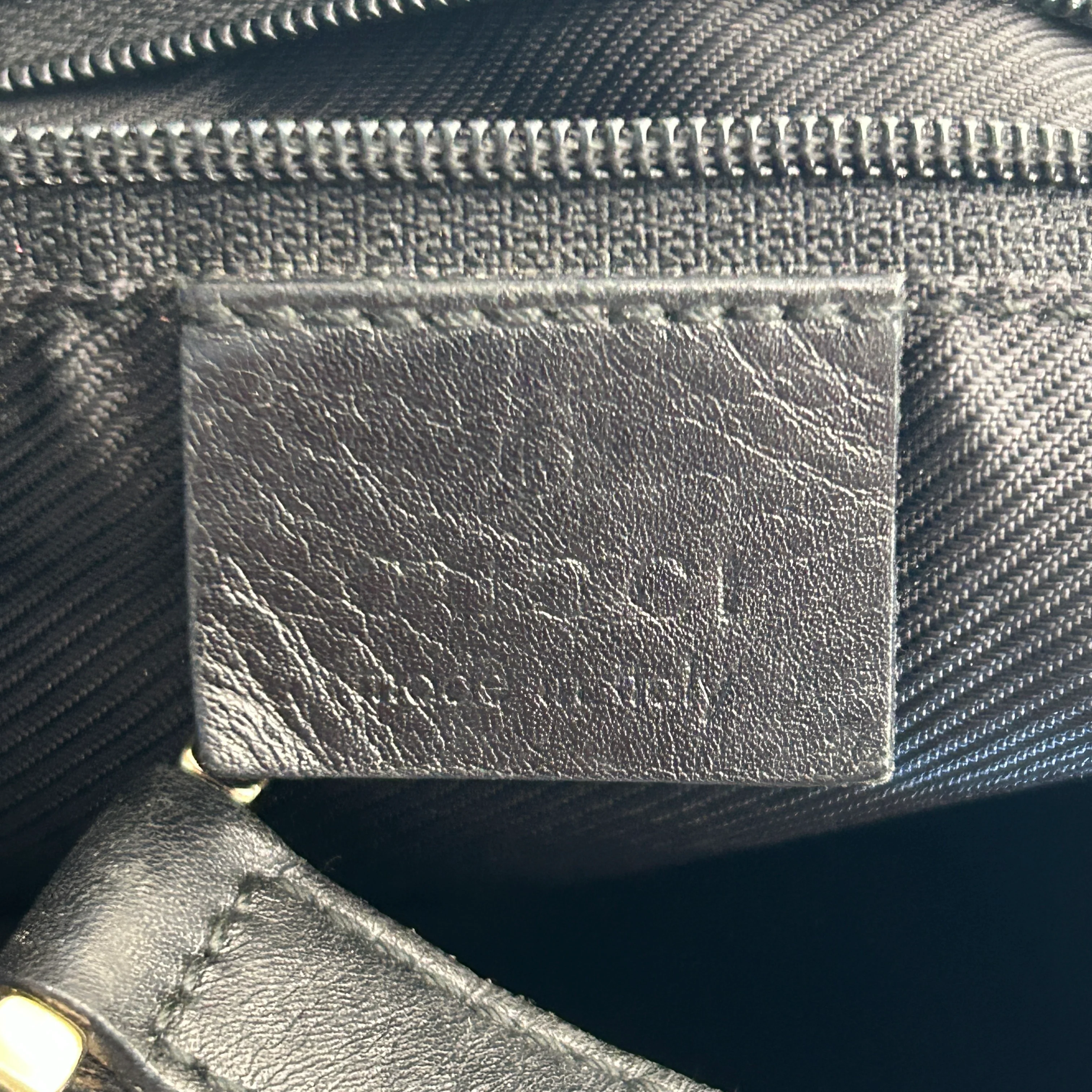 2387-gucci-tote-bag-monogram-cotton-nvy-gucci-gg-mono-canvas-tote-5.webp GUCCI/Tote Bag/Monogram/Cotton/NVY/Gucci GG Mono Canvas Tote