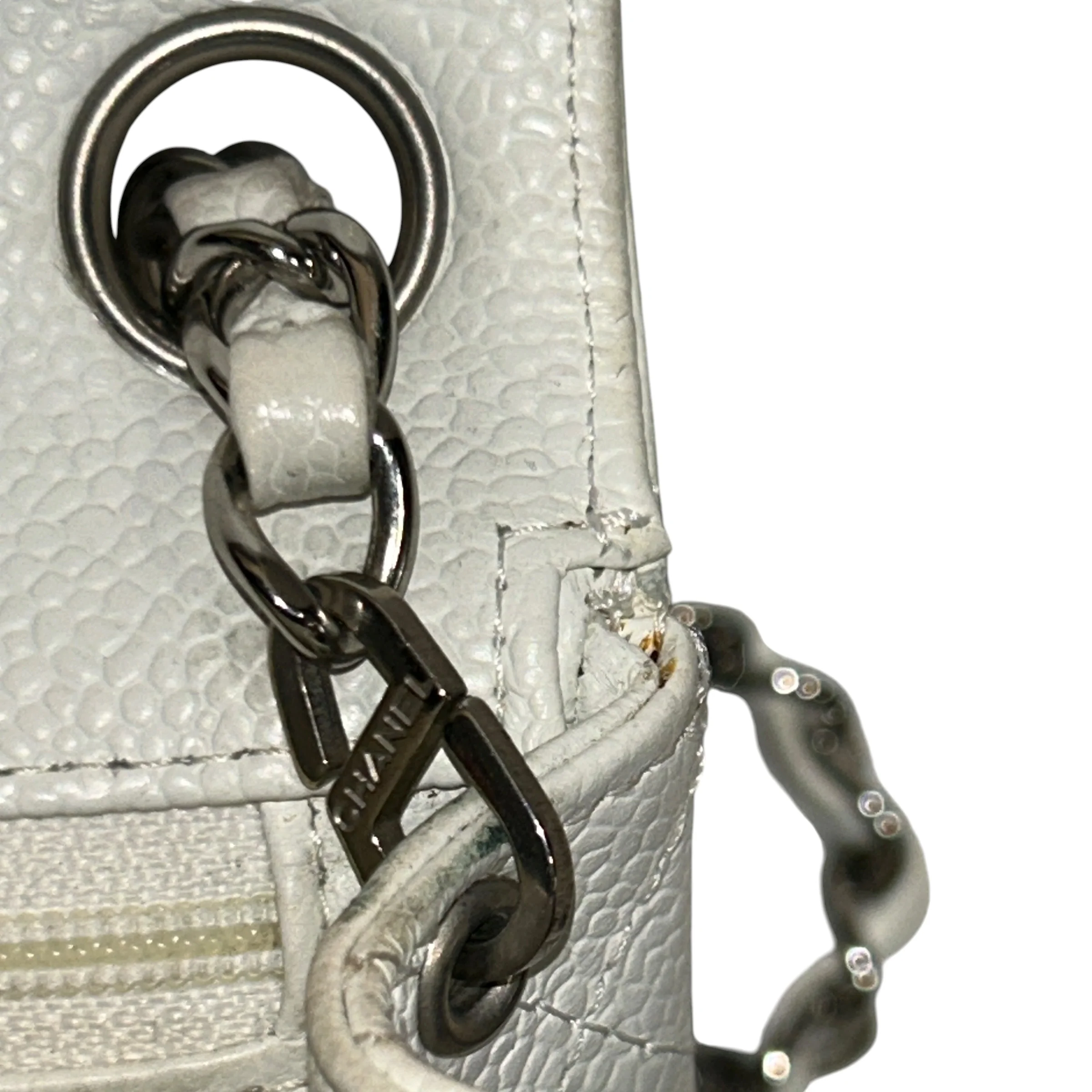 CHANEL/Bag/WHT/Mini Caviar Flap