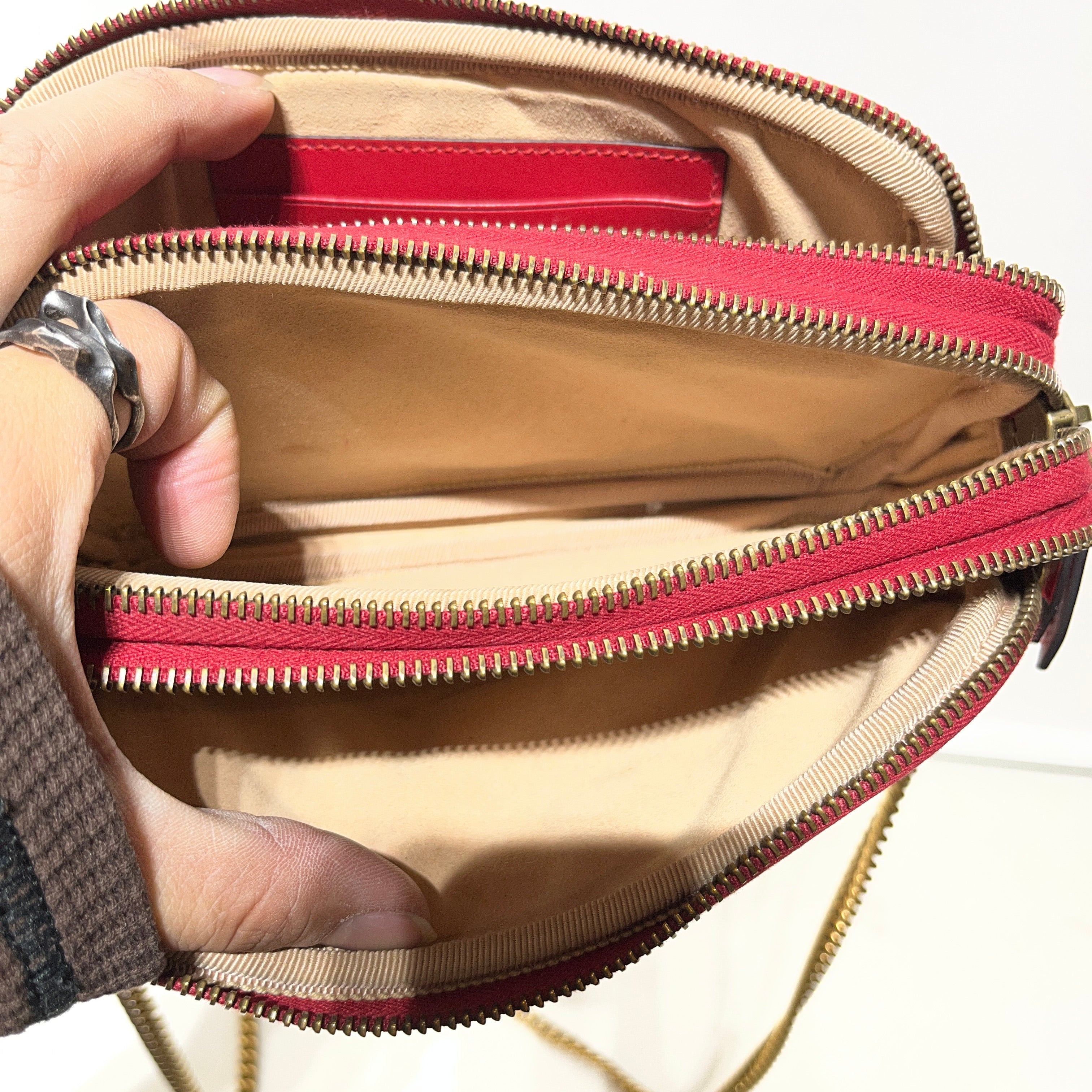 GUCCI/Cross Body Bag/Leather/RED/Marmont Triple Zipper Crossbod