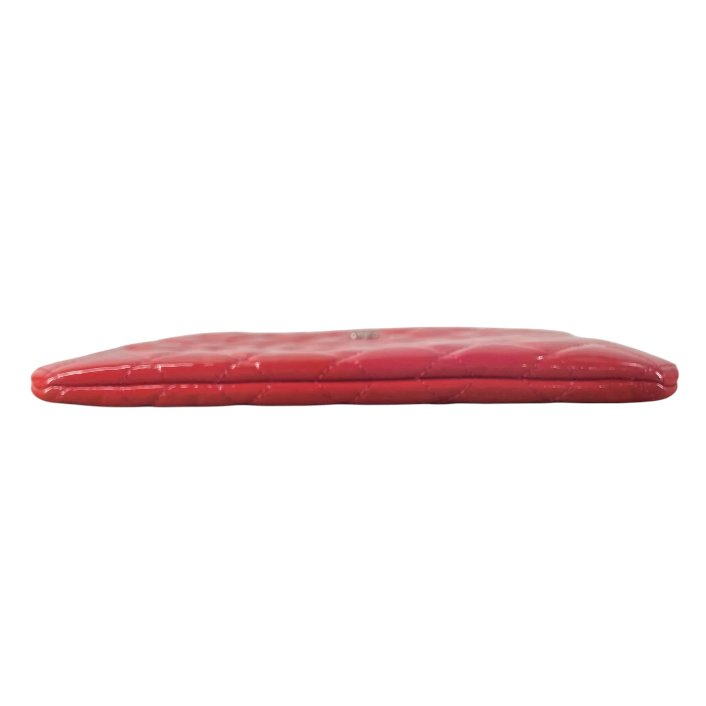 CHANEL/Clutch Bag/Leather/RED/MEDIUM QUILTED O-CASE