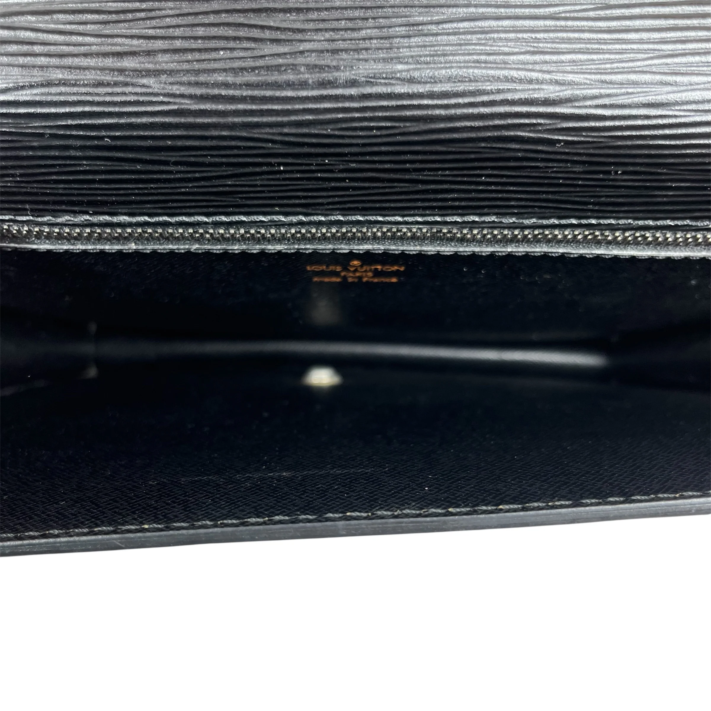 LOUIS VUITTON/Clutch Bag/Leather/BLK/TRAPEZE CLUTCH BAG