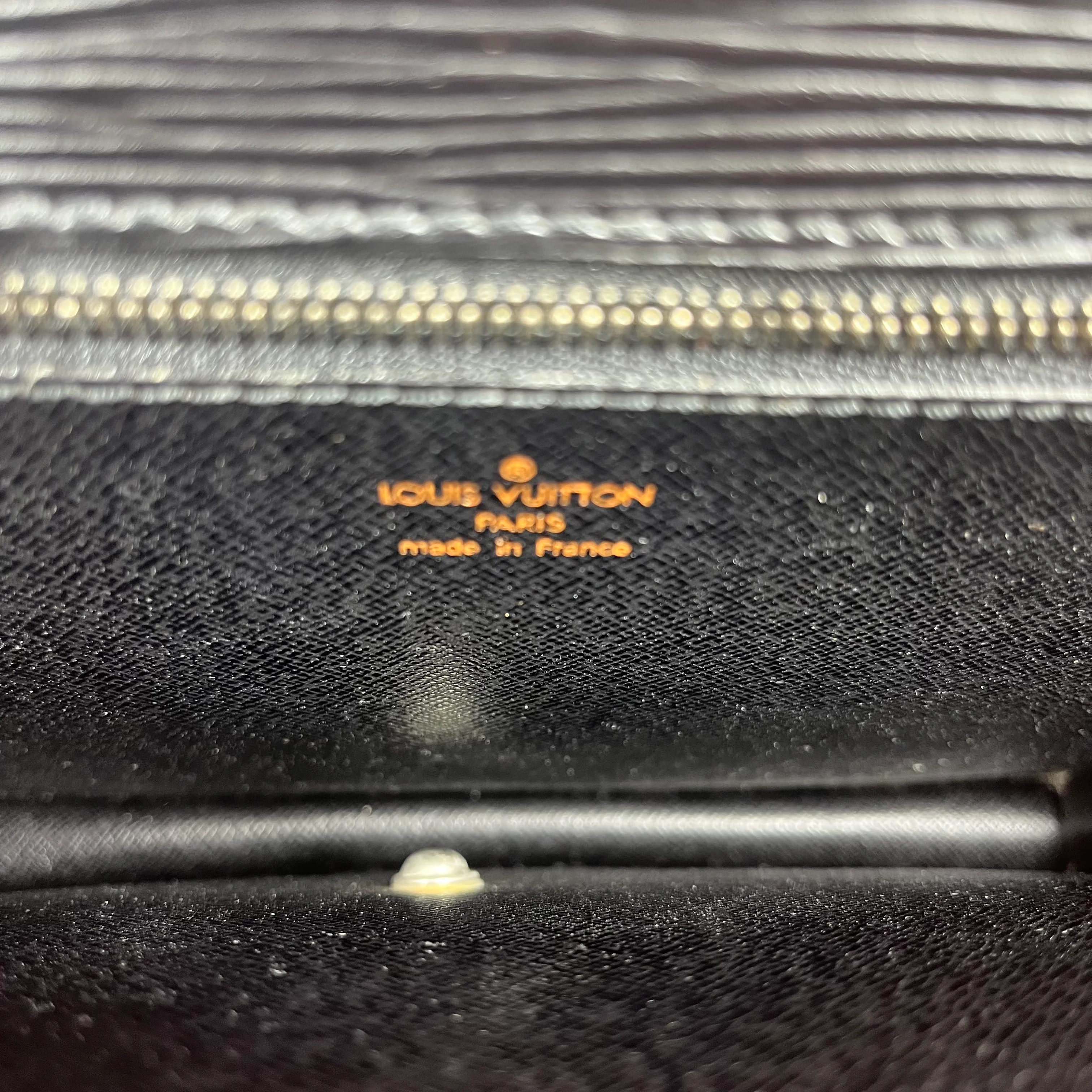 LOUIS VUITTON/Clutch Bag/Leather/BLK/TRAPEZE CLUTCH BAG