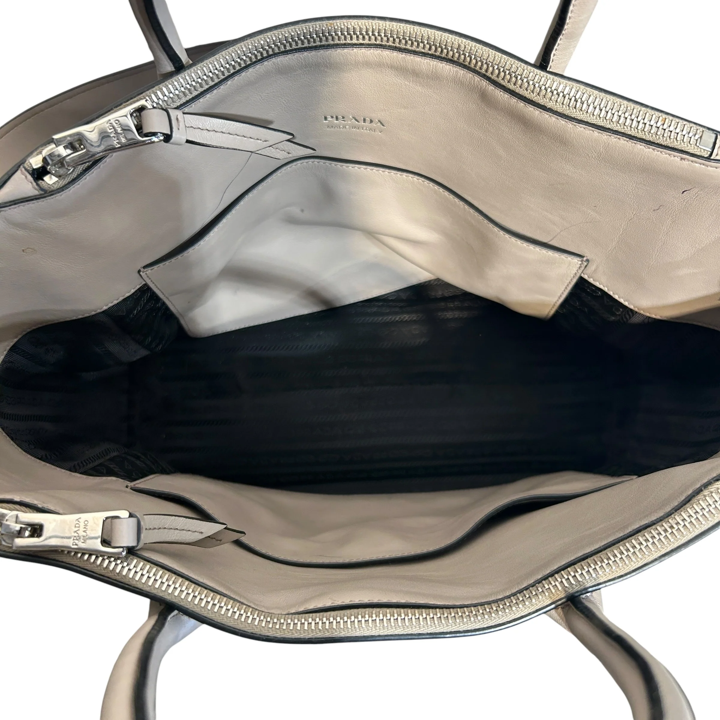 PRADA/Tote Bag/Leather/CRM/leather concept