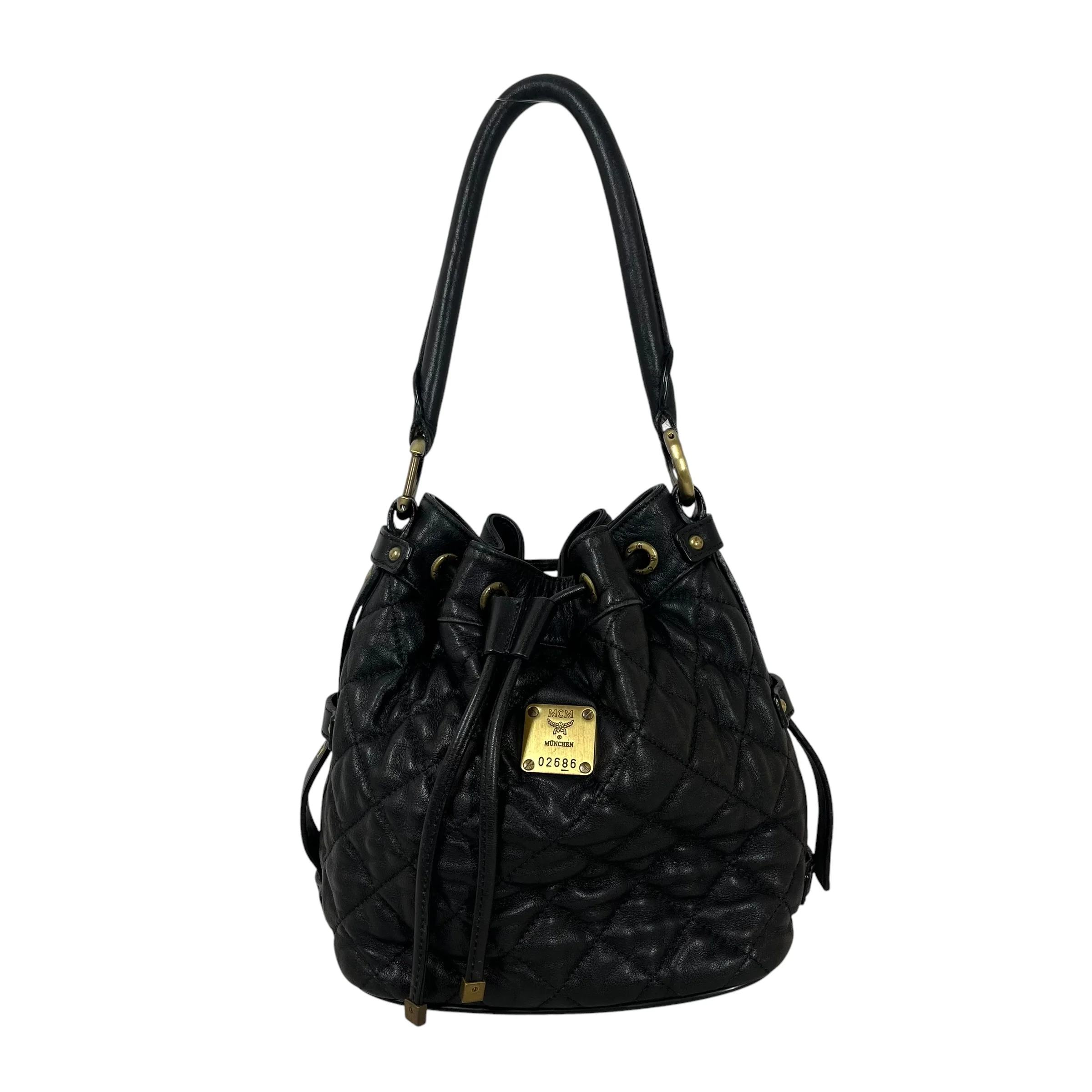 2886-mcm-bag-leather-blk-quilted-bucket-bag-1.webp MCM/Bag/Leather/BLK/quilted bucket bag