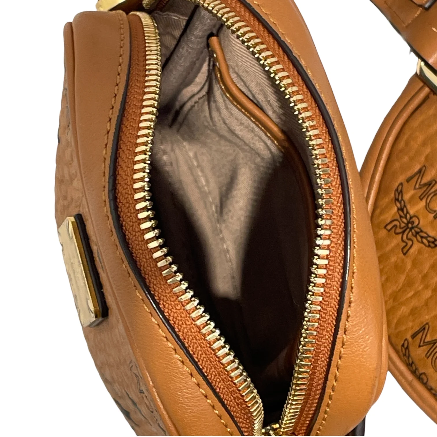 3029-mcm-fanny-pack-monogram-leather-cml-essential-belt-bag-4.webp MCM/Fanny Pack/Monogram/Leather/CML/Essential Belt Bag