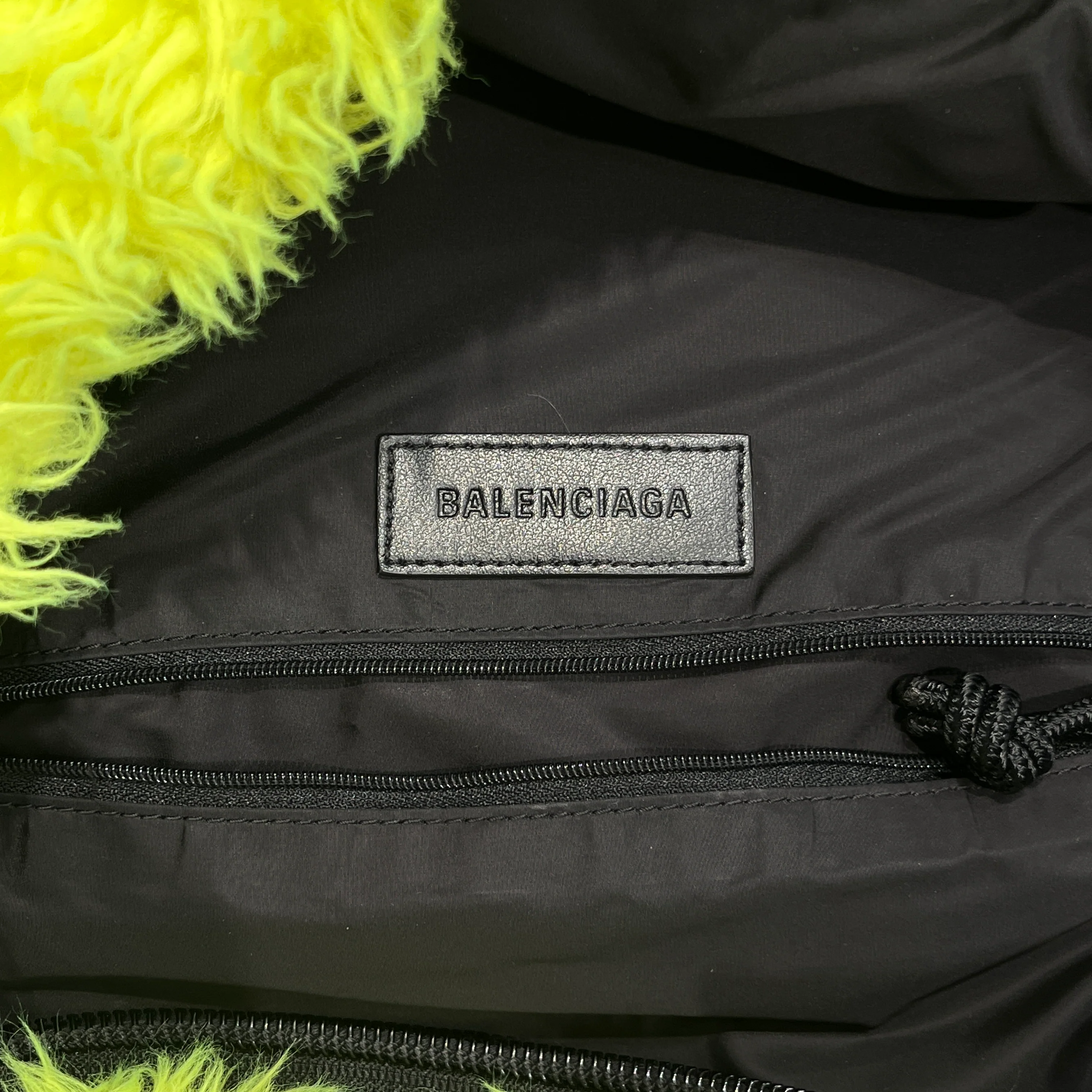 BALENCIAGA/Backpack/Fake Fur/GRN/XXL FUZZY