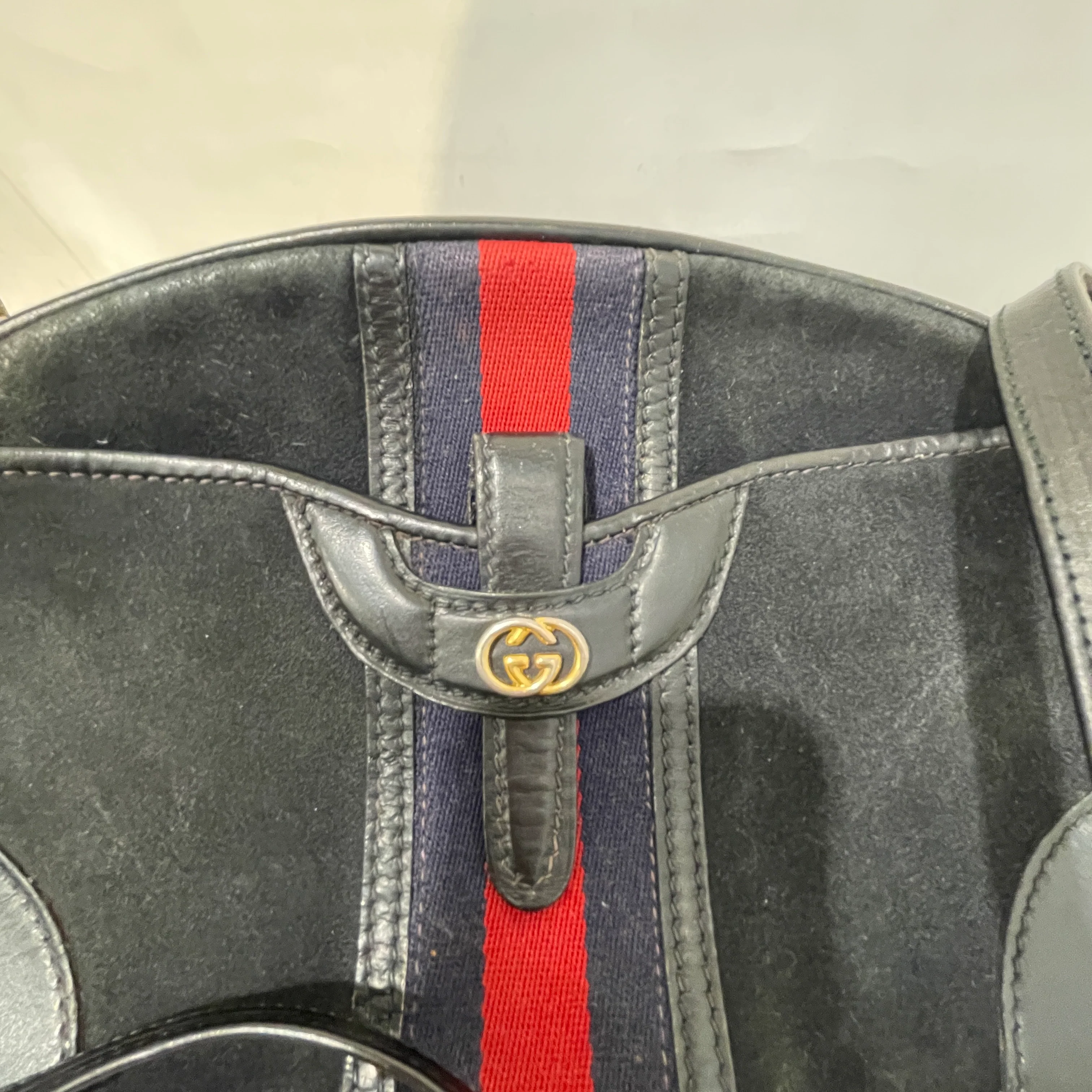GUCCI/Cross Body Bag/Suede/BLK/Sherry Line HAndbag