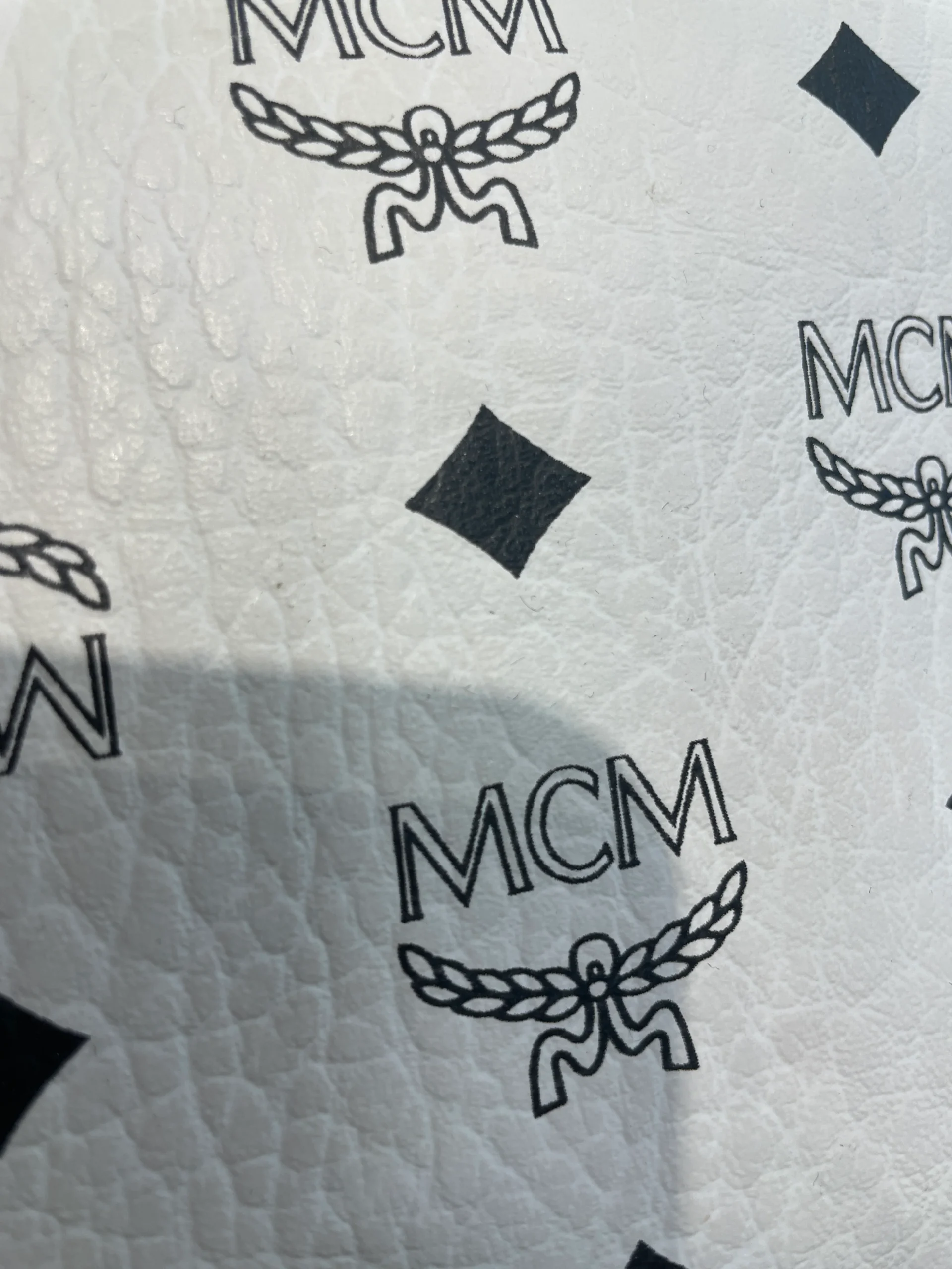 MCM/Pouch/All Over Print/Leather/WHT/white mcm logo