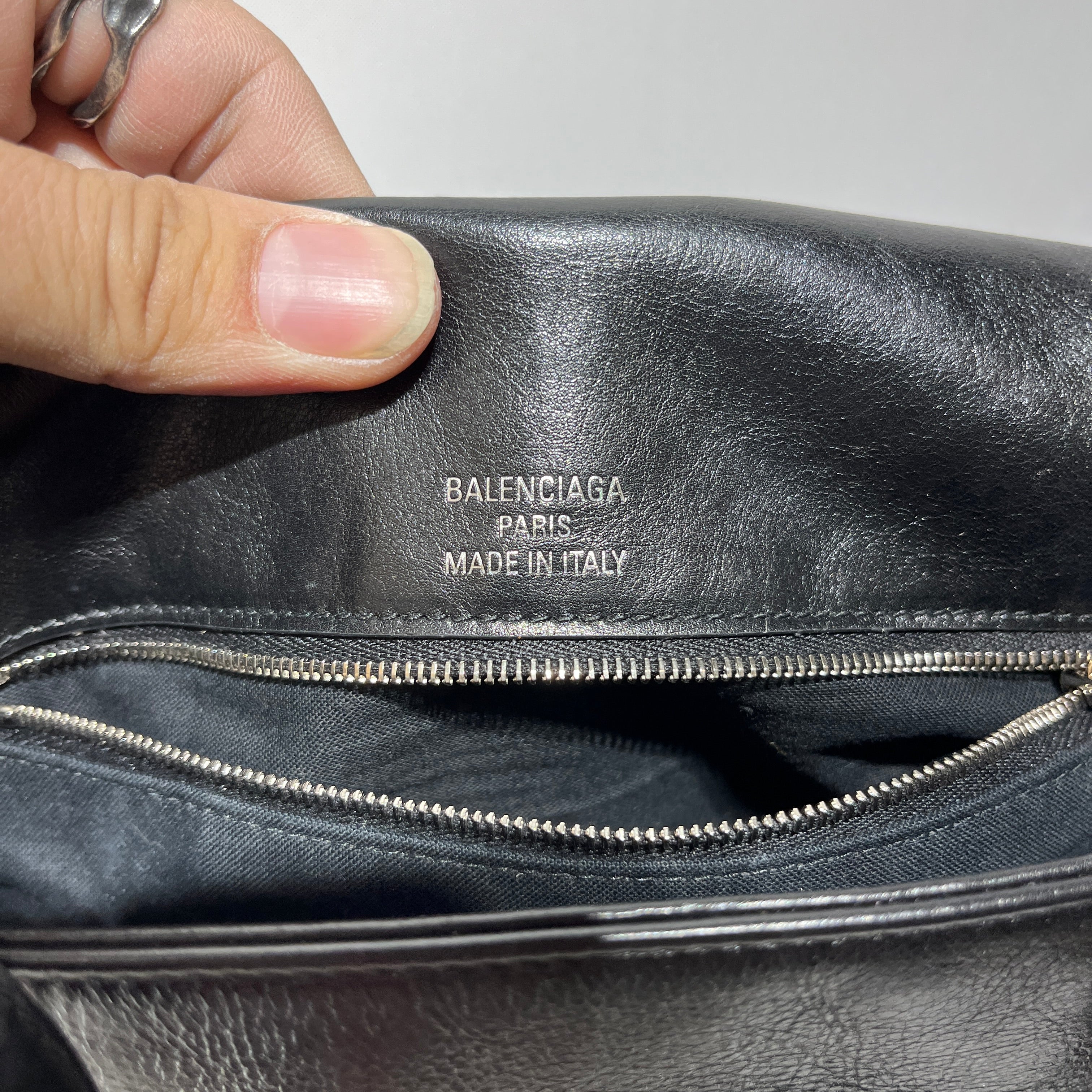 BALENCIAGA/Cross Body Bag/Leather/BLK/FLAP BAG