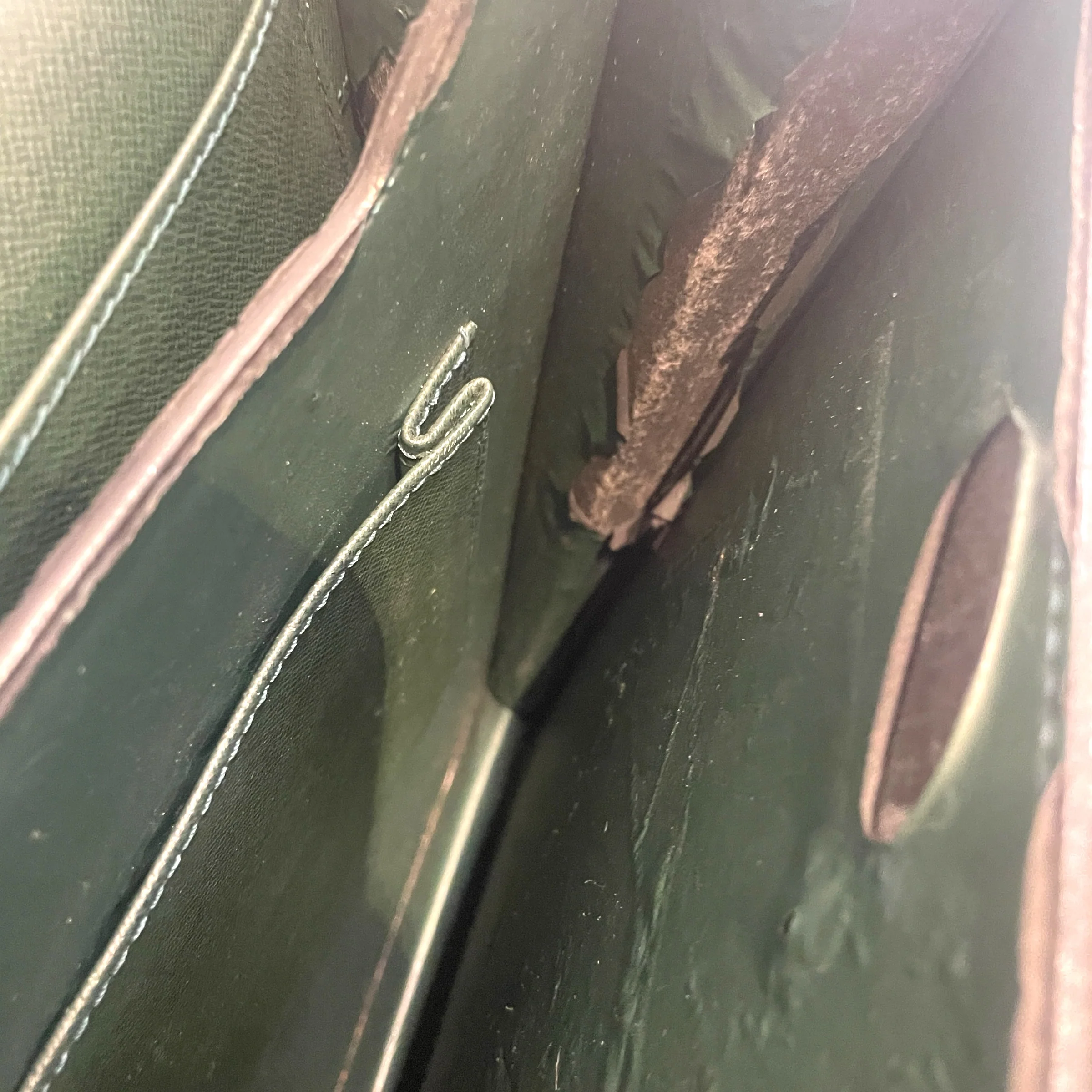 LOUIS VUITTON/Briefcase/Animal Pattern/Leather/GRN/Taiga 2010