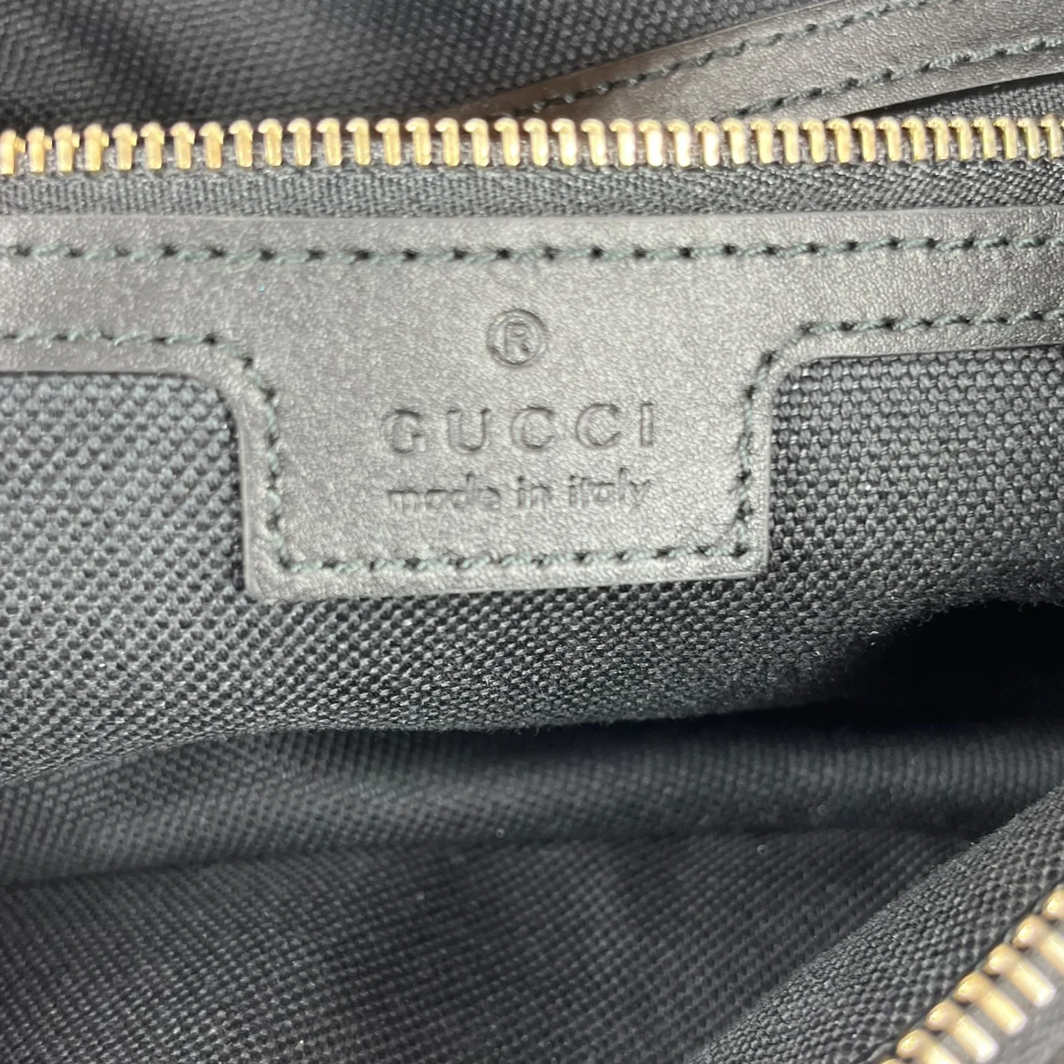 GUCCI/Bag/Leather/BLK/GG EMBLEM EMBOSSED