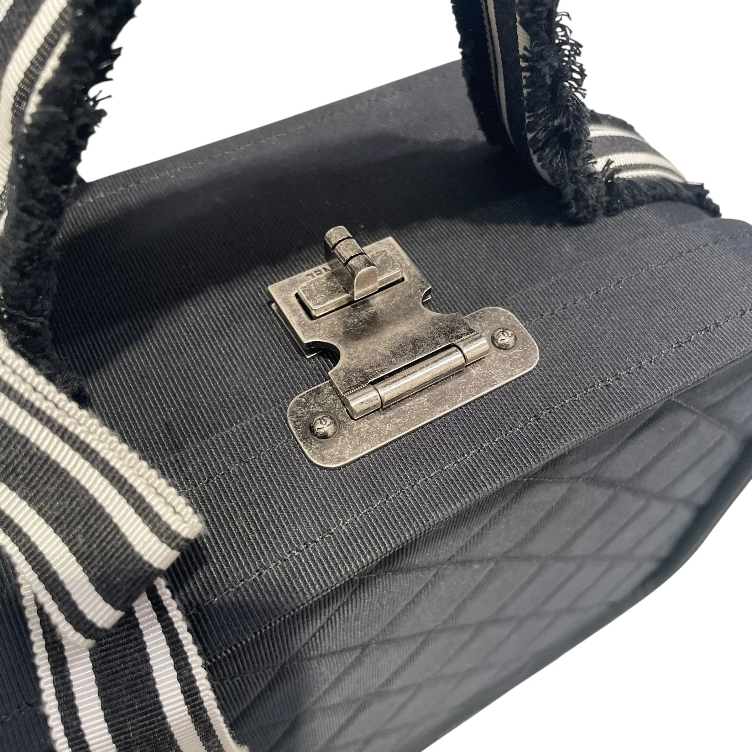 CHANEL/Bag/BLK/QUILTED VANITY CASE
