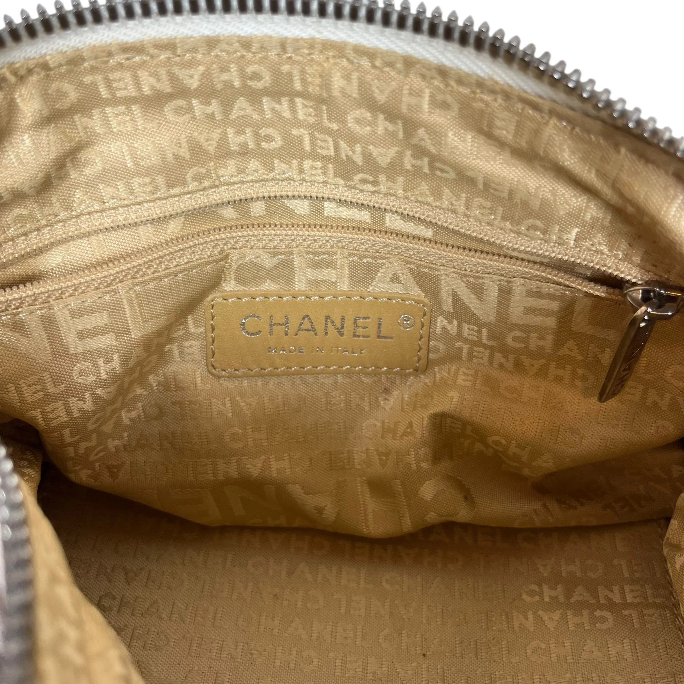 CHANEL/Hand Bag/Leather/WHT/Small Lax Tassle Bag