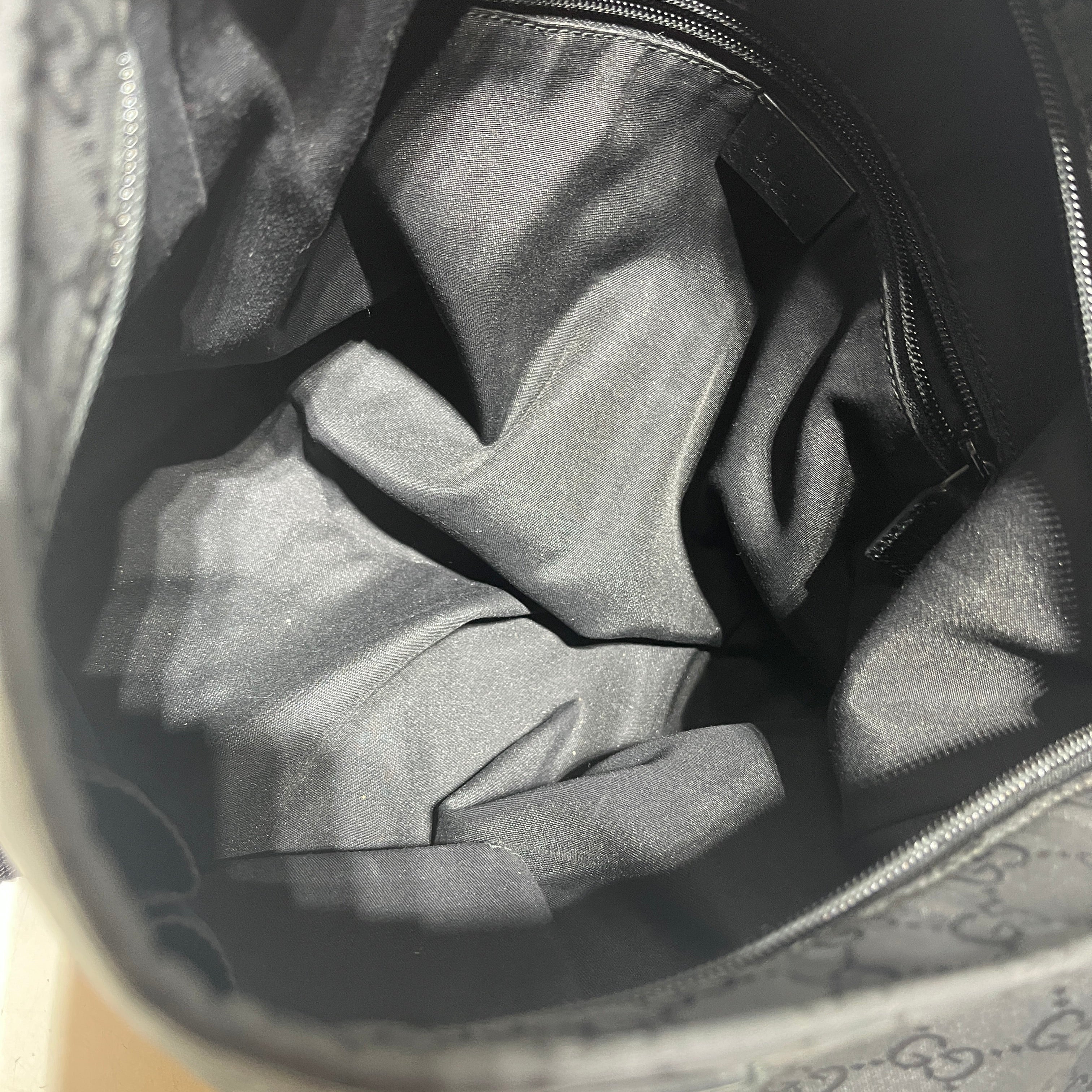 GUCCI/Bag/Nylon/BLK/Nylon Top Zip Messenger