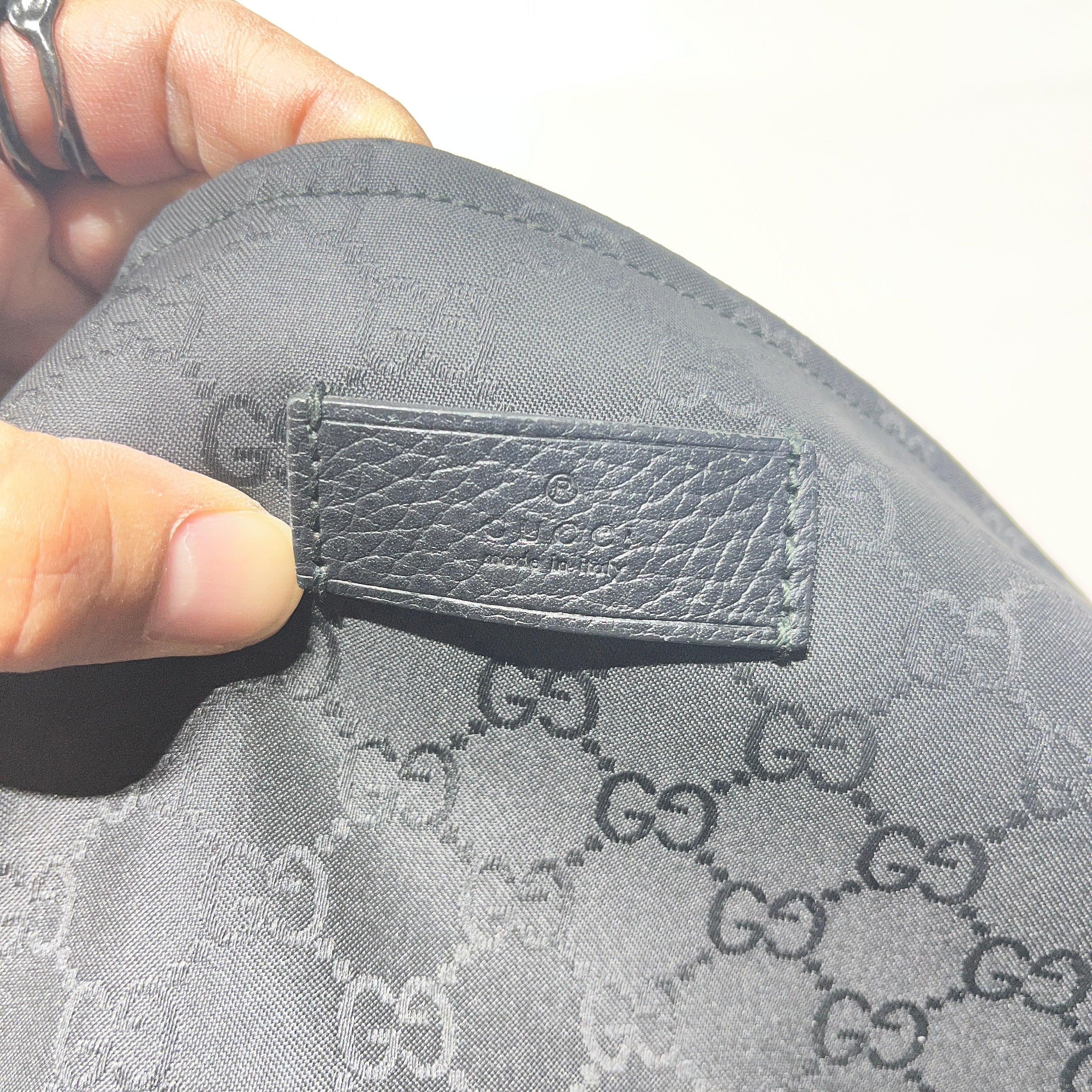 GUCCI/Bag/Nylon/BLK/Nylon Top Zip Messenger