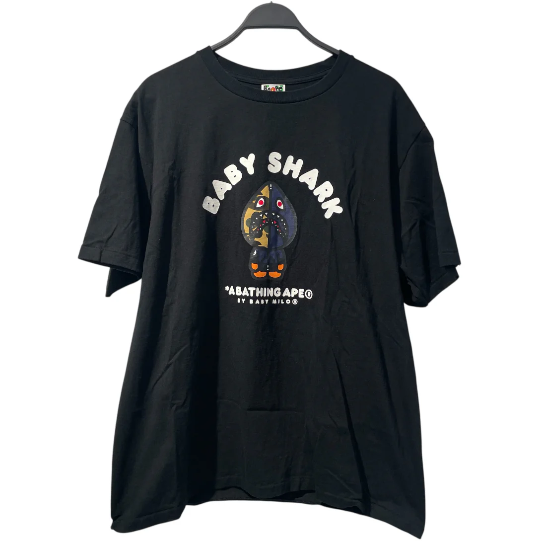 85-a-bathing-ape-t-shirt-xxl-cotton-blk-graphic-a-bathing-ape-hooded-milo-tee-1.webp A BATHING APE/T-Shirt/XXL/Cotton/BLK/Graphic/A BATHING APE HOODED MILO TEE