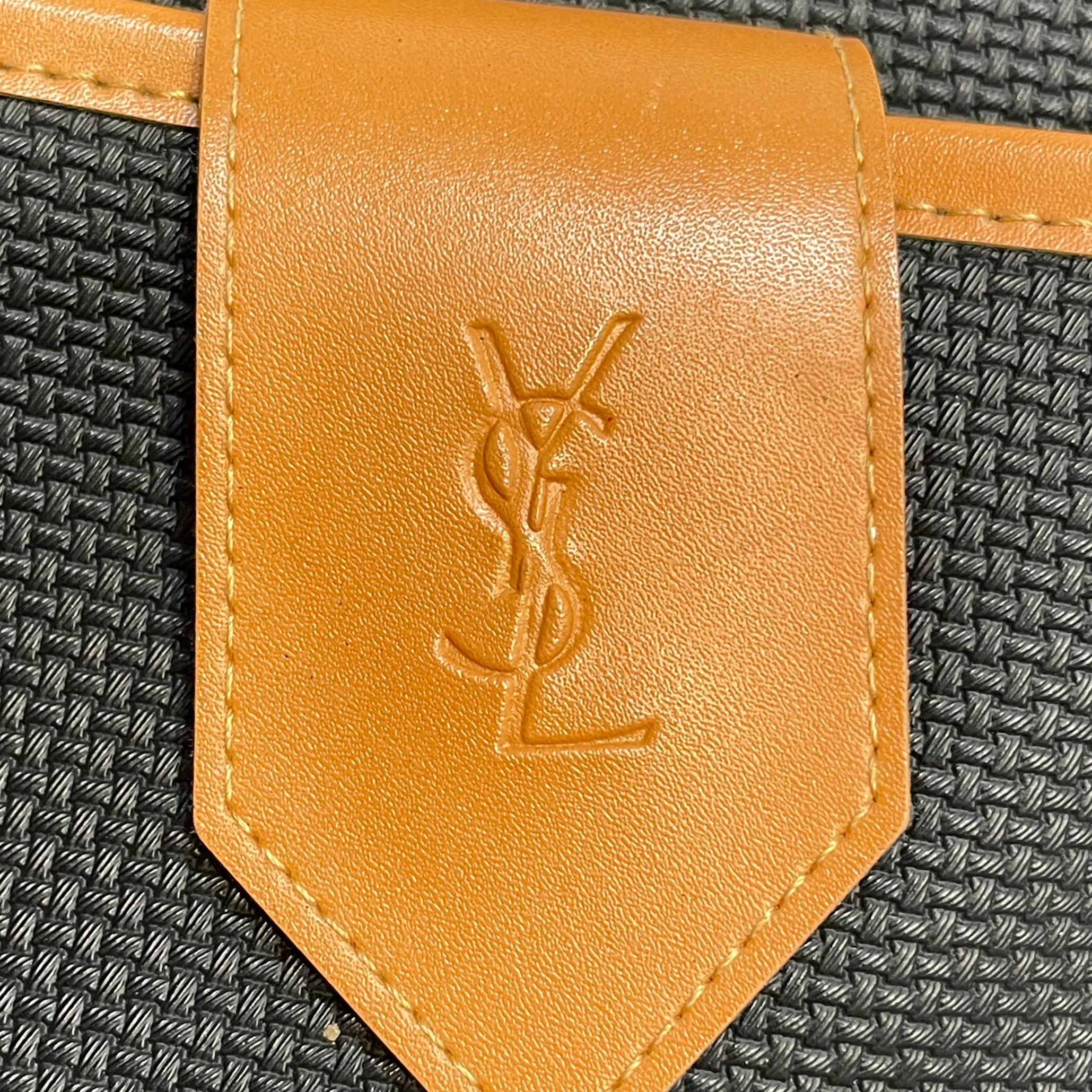 YVES SAINT LAURENT/Bag/Leather/BLK/Cassandra boston bag